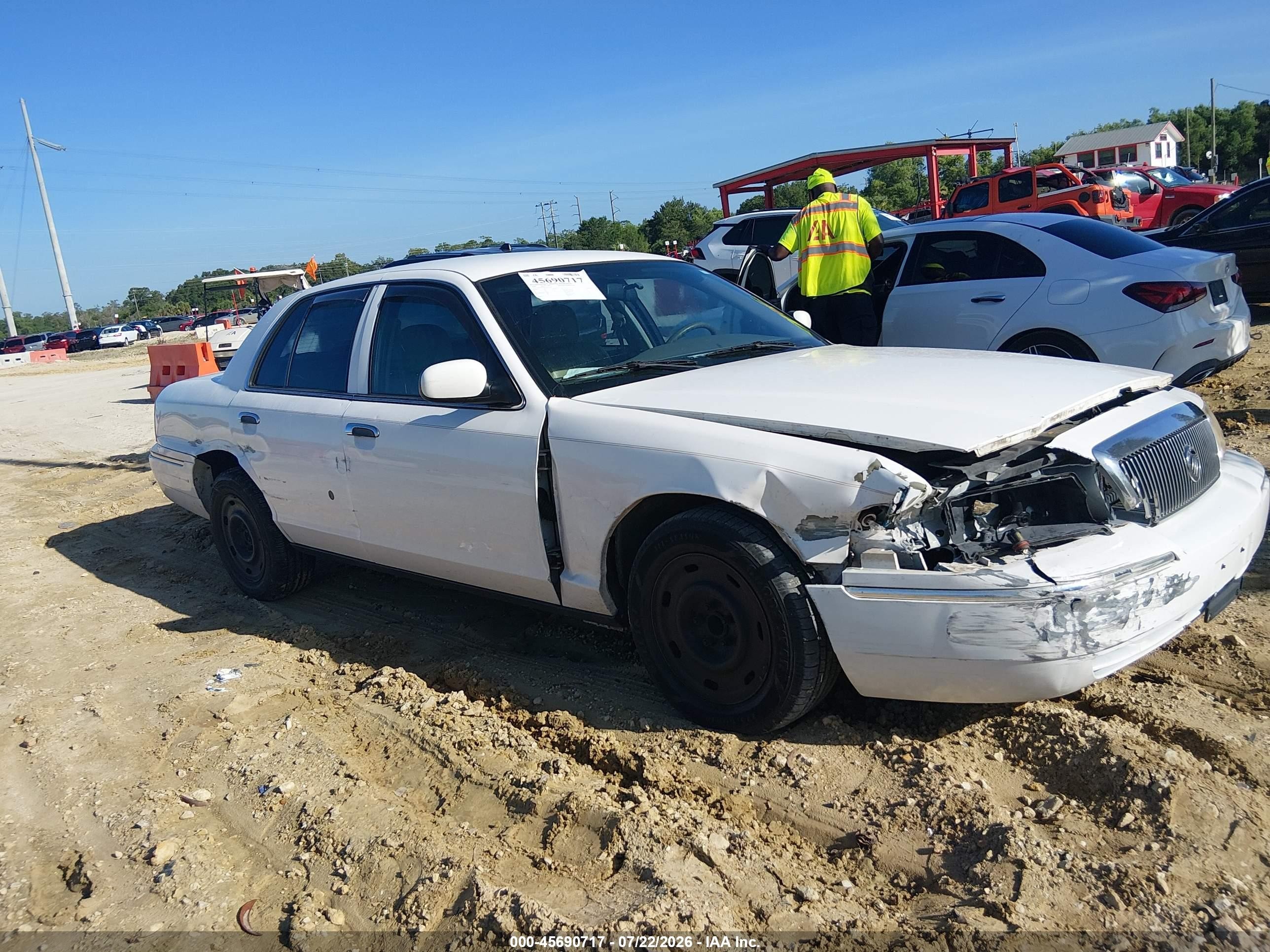 2004 Mercury Grand Marquis Gs White vin: 2MEFM74W14X617967