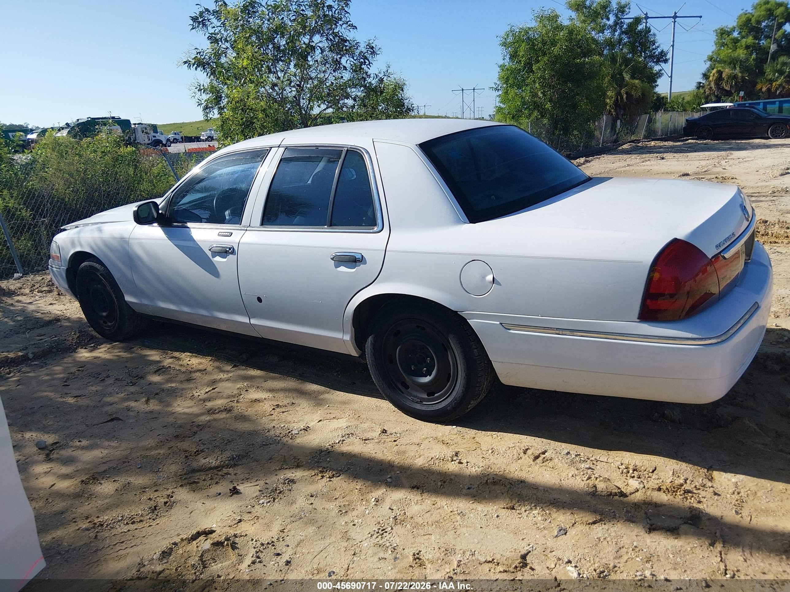 2004 Mercury Grand Marquis Gs White vin: 2MEFM74W14X617967