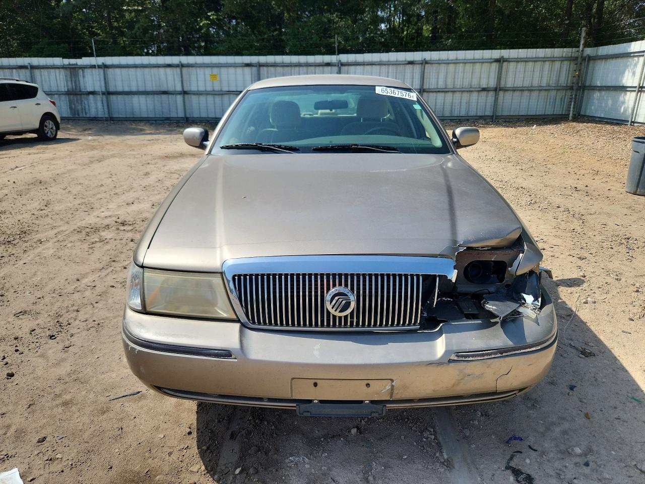 2004 Mercury Grand Marquis Gs Tan vin: 2MEFM74W14X635272