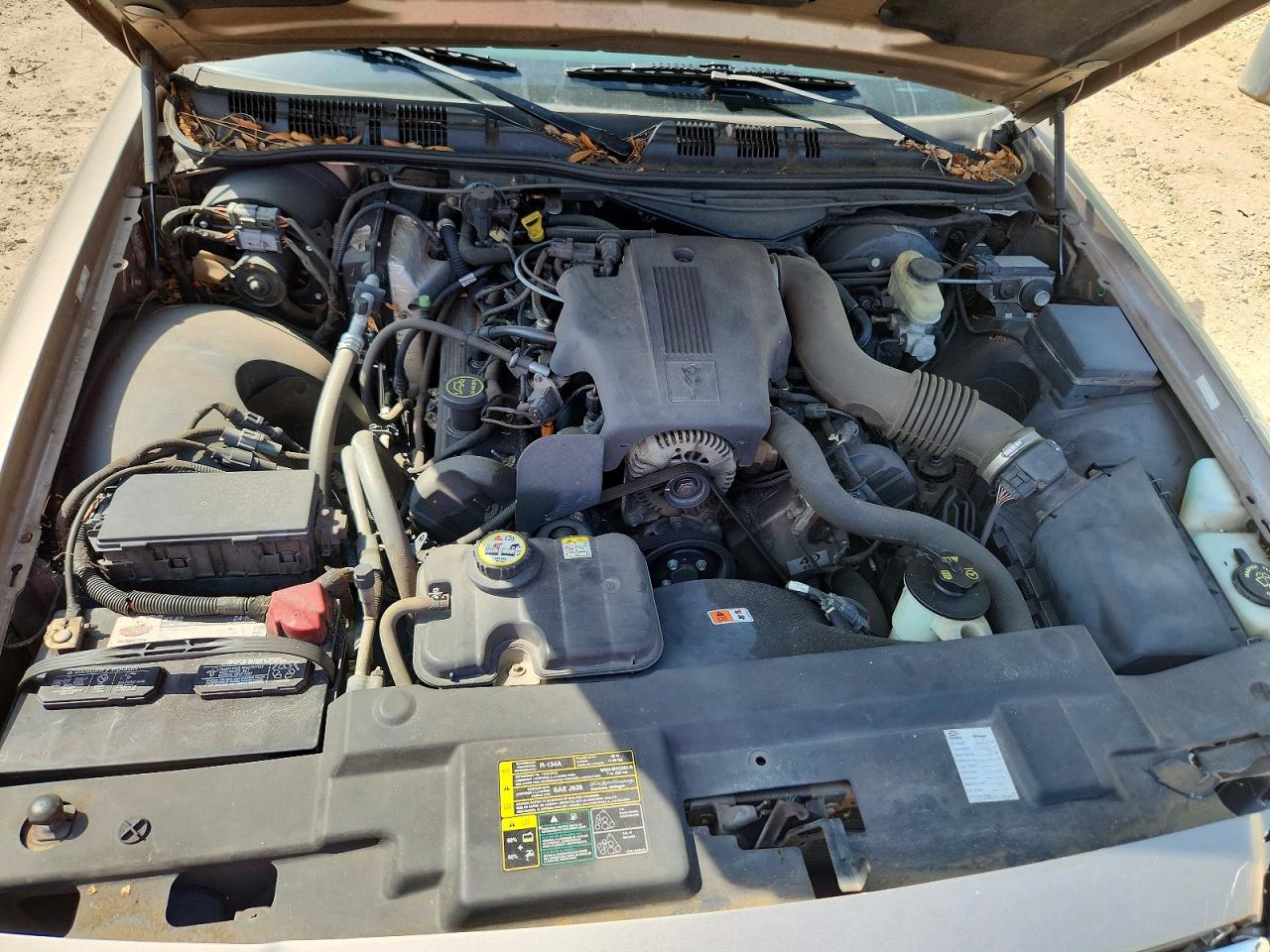 2004 Mercury Grand Marquis Gs Tan vin: 2MEFM74W14X635272