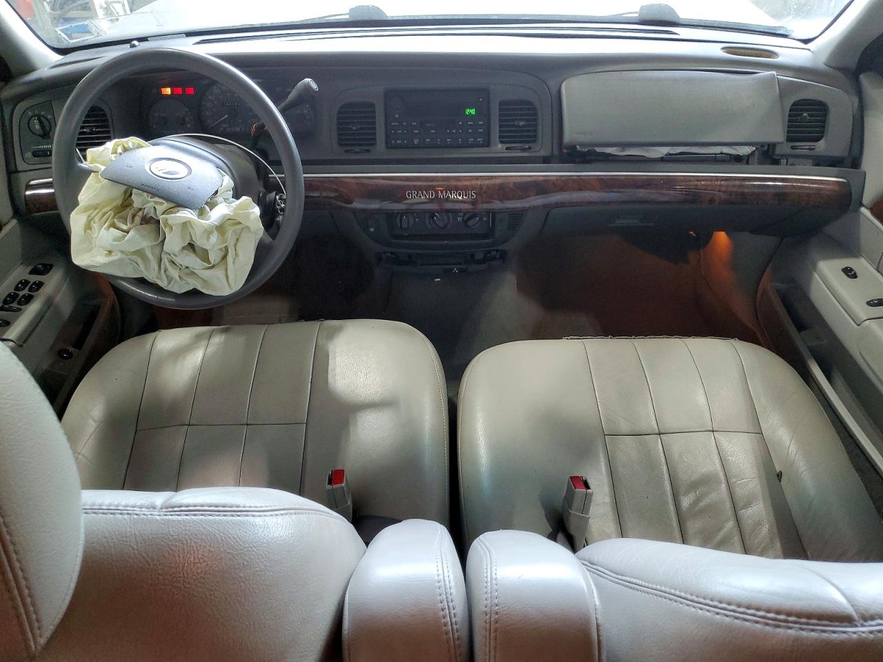 2004 Mercury Grand Marquis Gs Silver vin: 2MEFM74W14X645333