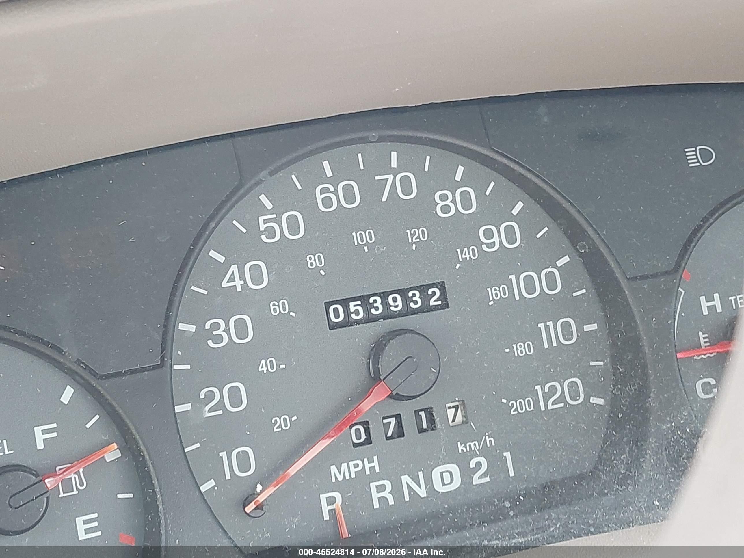 2004 Mercury Grand Marquis Gs Beige vin: 2MEFM74W14X672757