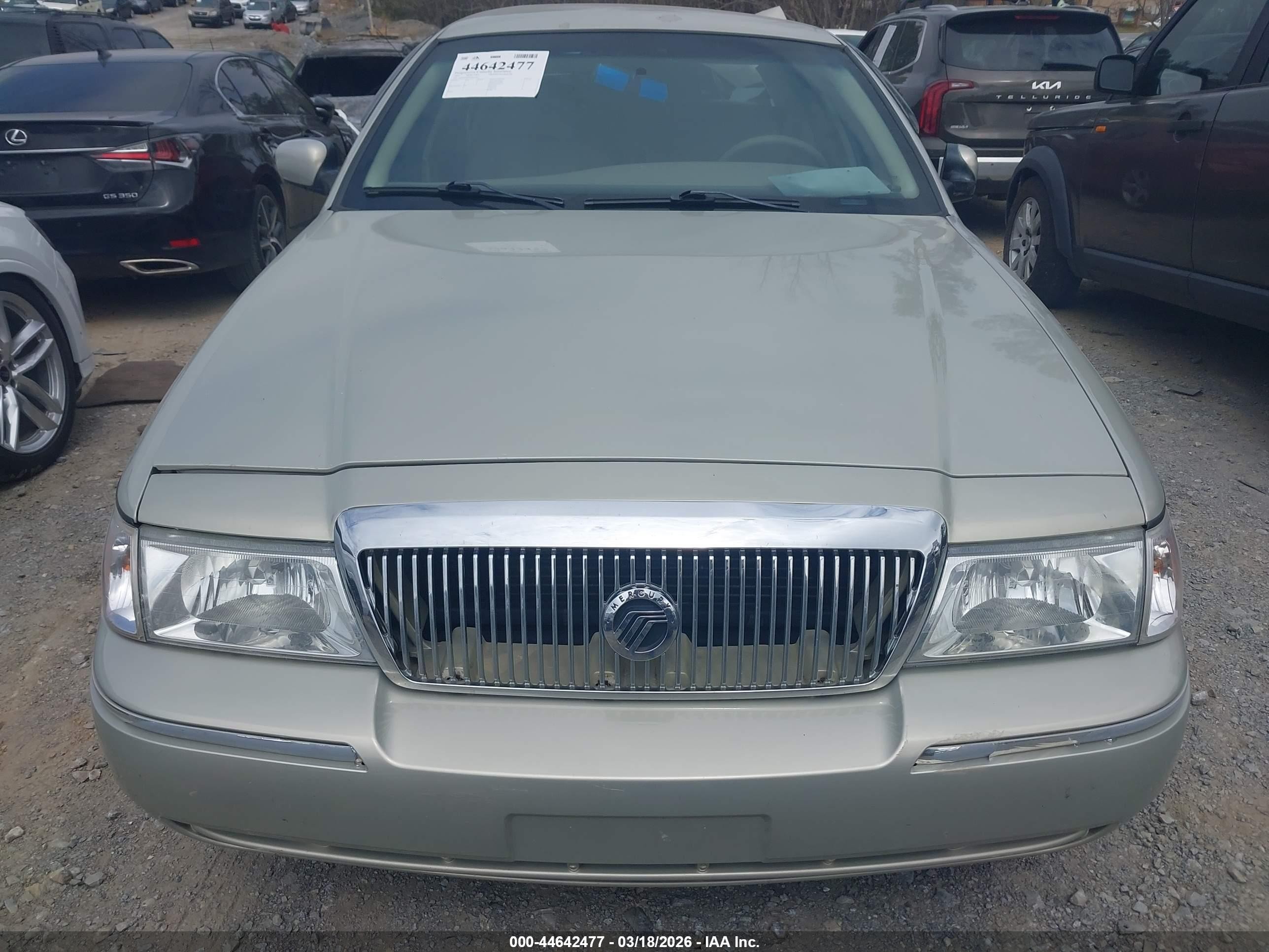 2005 Mercury Grand Marquis Gs Silver vin: 2MEFM74W15X619431
