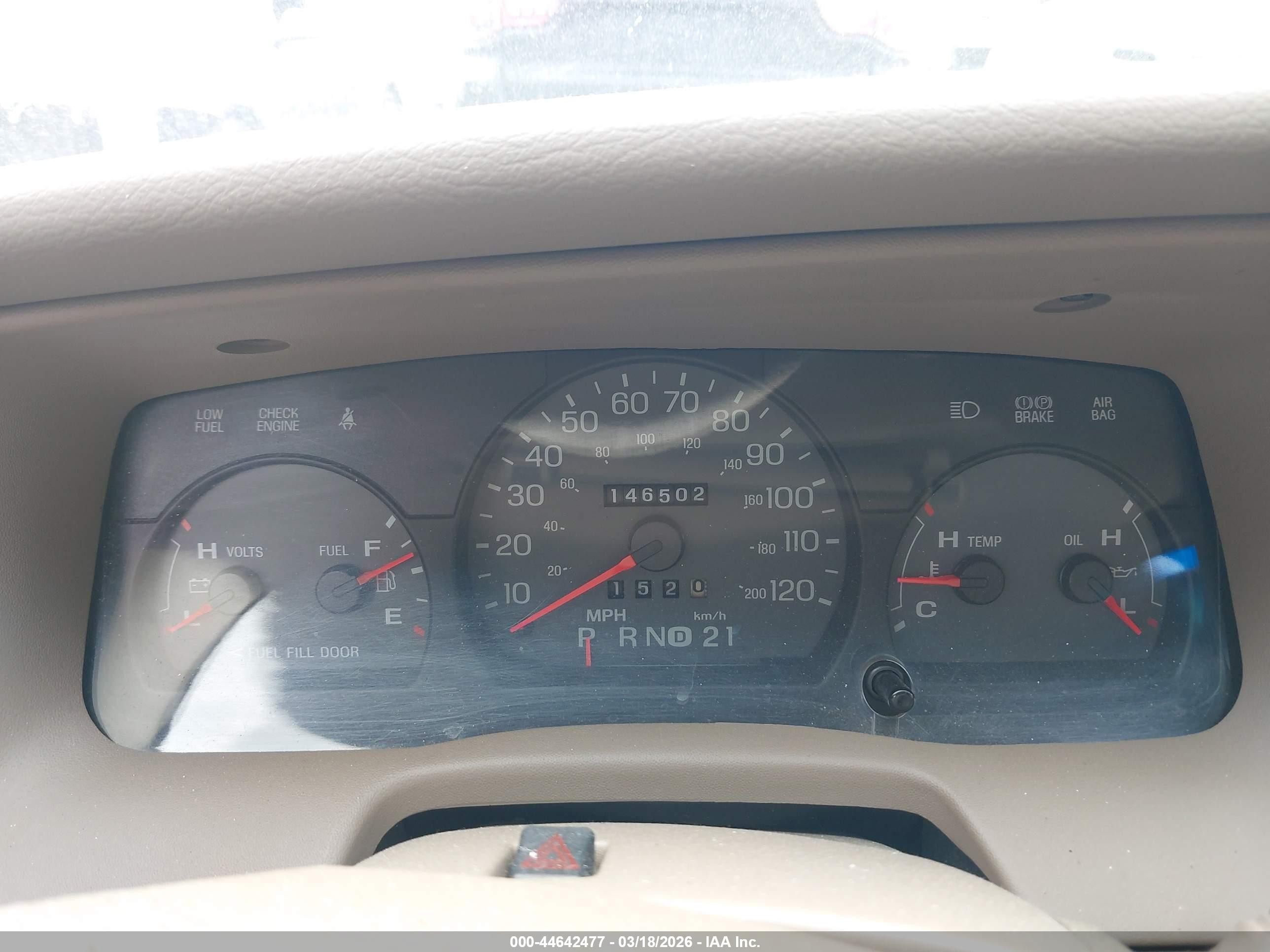 2005 Mercury Grand Marquis Gs Silver vin: 2MEFM74W15X619431