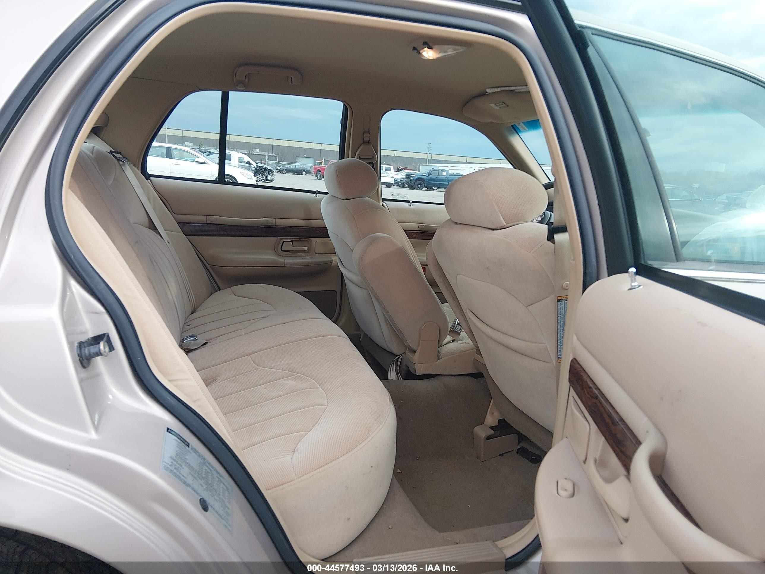 1998 Mercury Grand Marquis   Tan vin: 2MEFM74W1WX618765