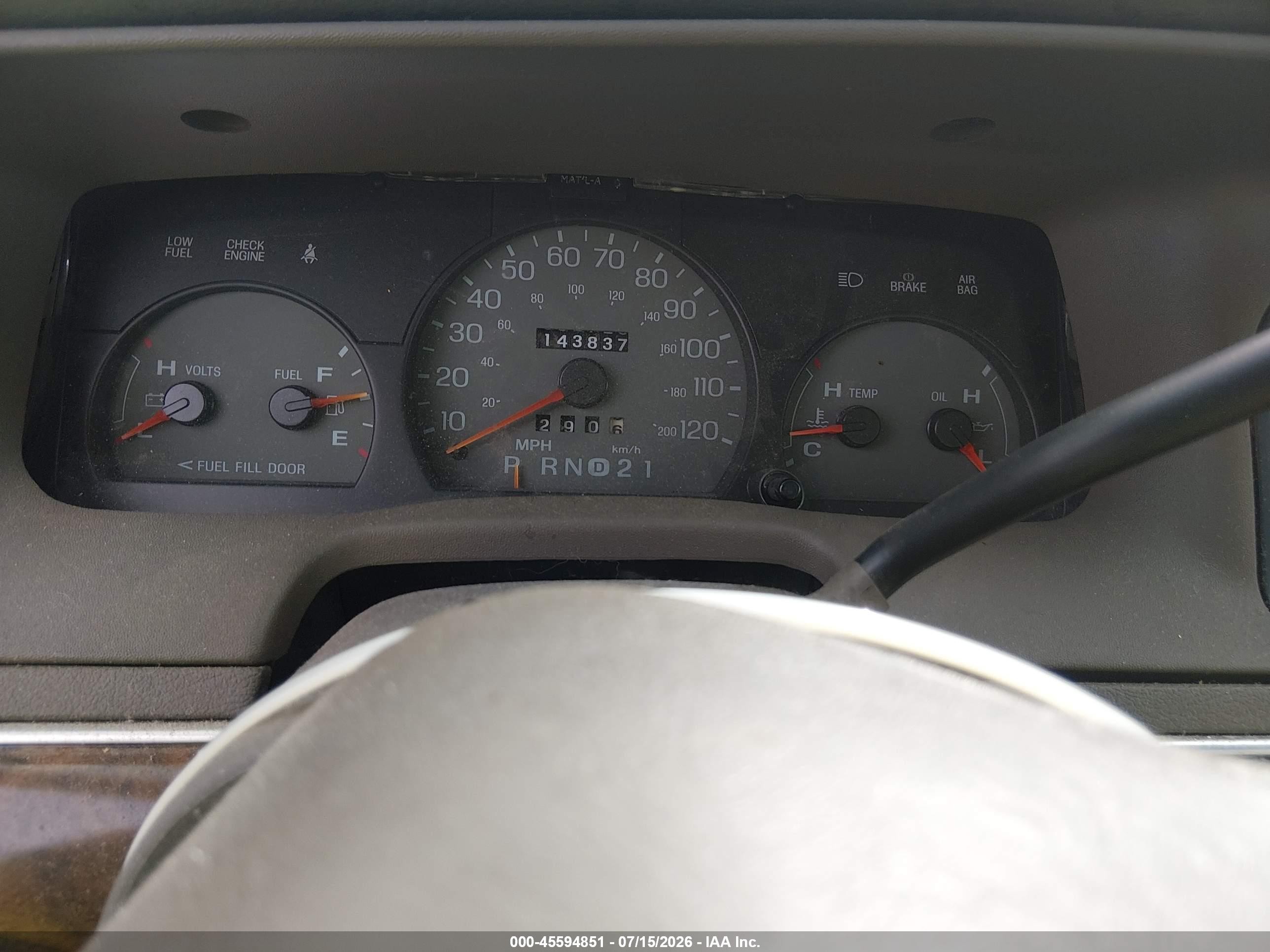 1999 Mercury Grand Marquis Gs Champagne vin: 2MEFM74W1XX689577