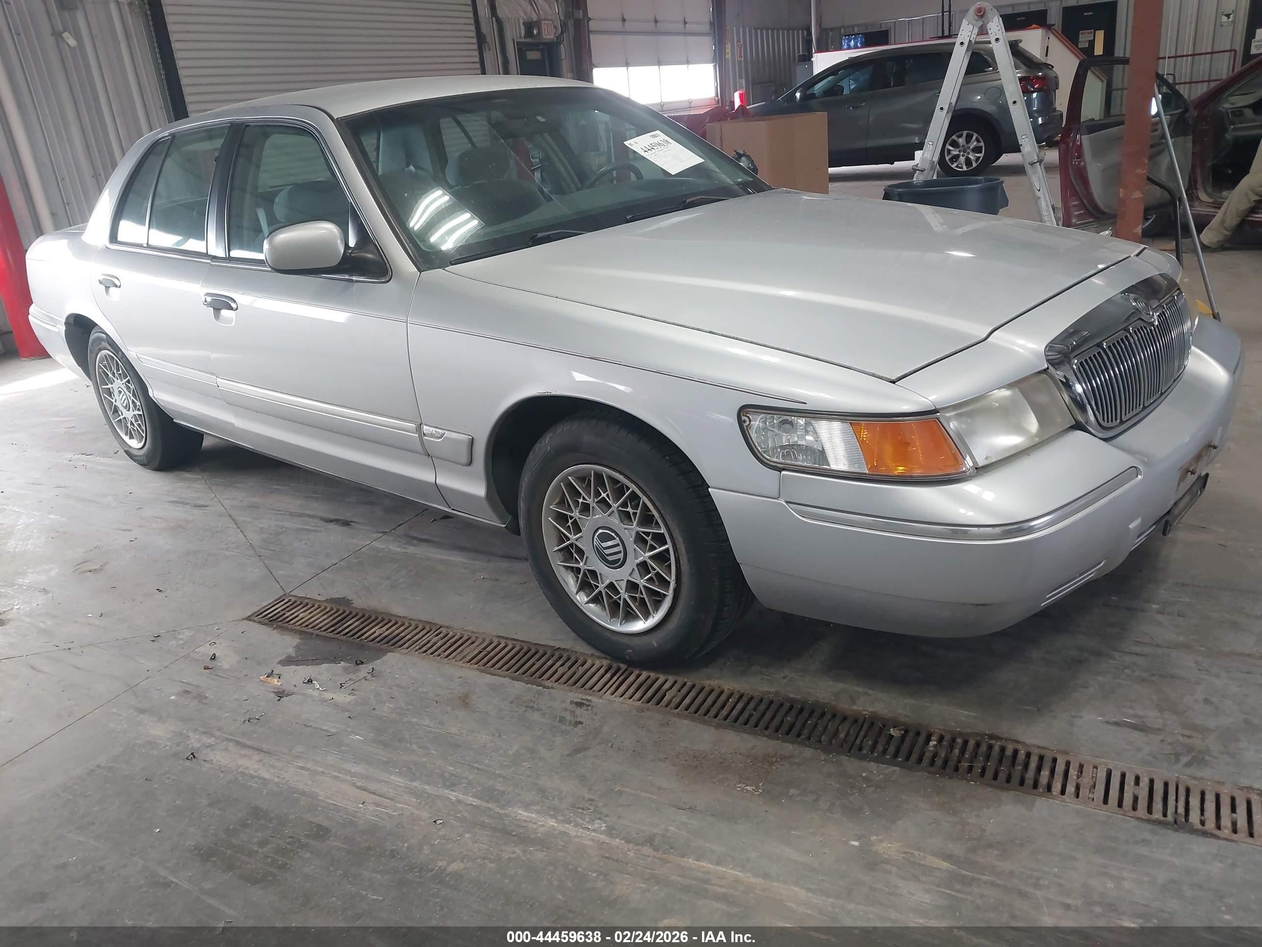 1999 Mercury Grand Marquis Gs Silver vin: 2MEFM74W1XX735604