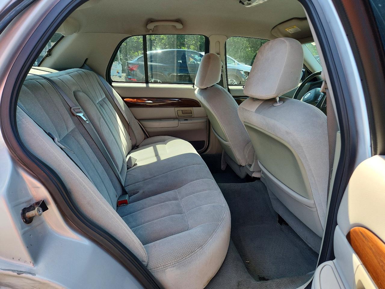 2003 Mercury Grand Marquis Gs Silver vin: 2MEFM74W23X647686