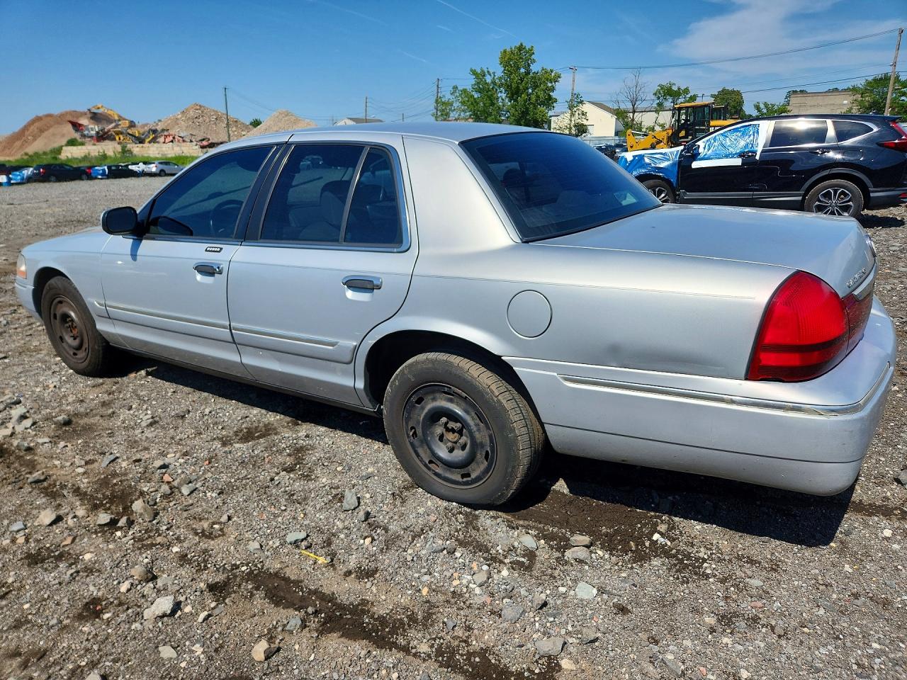 2003 Mercury Grand Marquis Gs Silver vin: 2MEFM74W23X647686