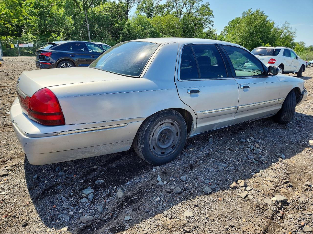 2003 Mercury Grand Marquis Gs Silver vin: 2MEFM74W23X647686