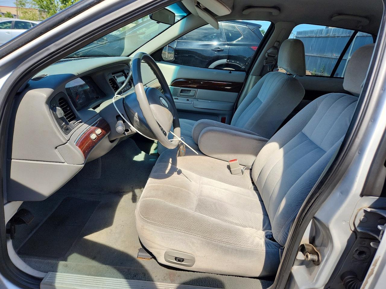 2003 Mercury Grand Marquis Gs Silver vin: 2MEFM74W23X647686