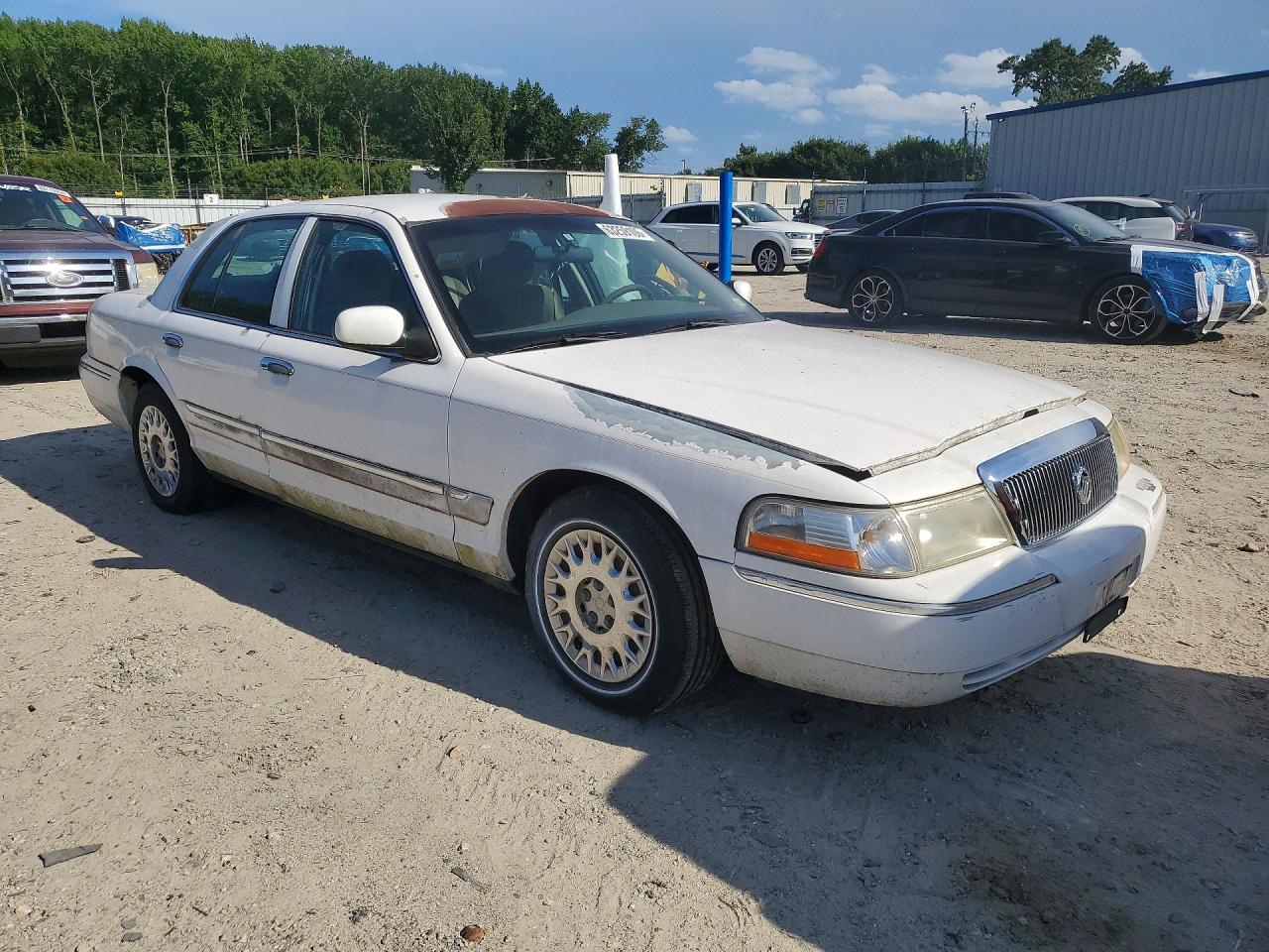 2003 Mercury Grand Marquis White vin: 2MEFM74W23X680400