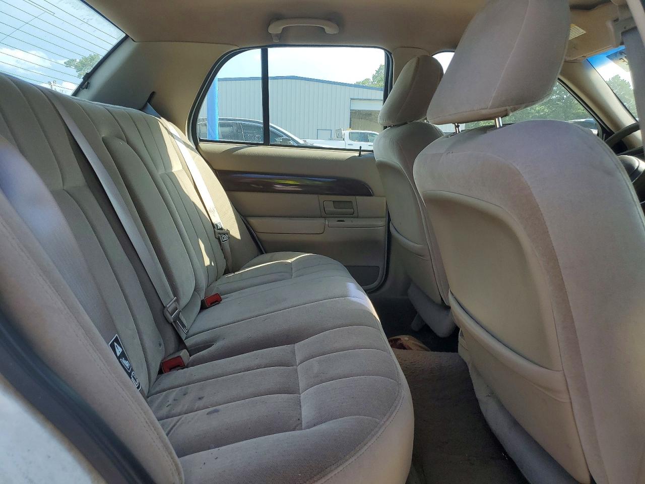 2003 Mercury Grand Marquis White vin: 2MEFM74W23X680400