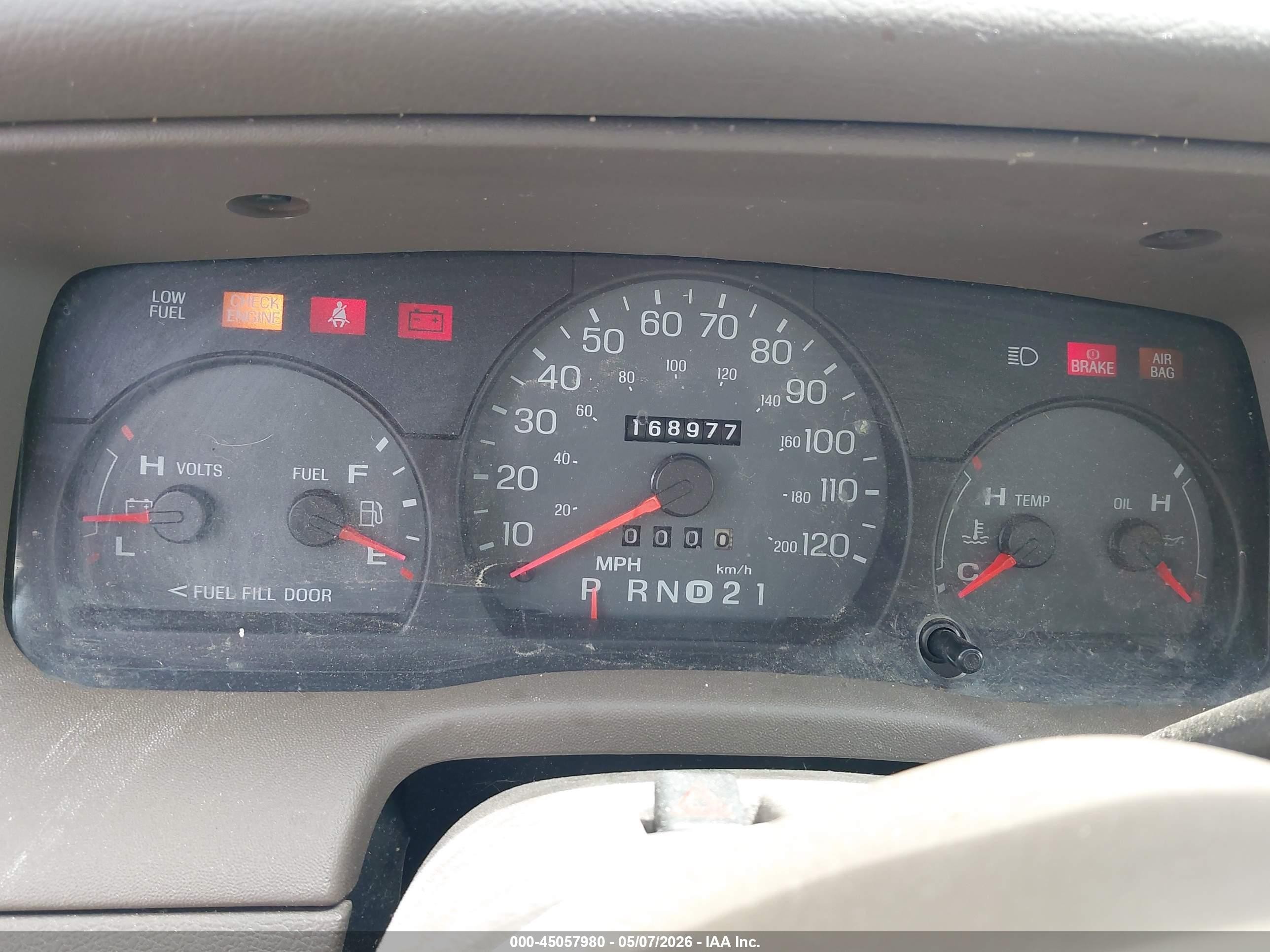 2004 Mercury Grand Marquis Gs Brown vin: 2MEFM74W24X630033