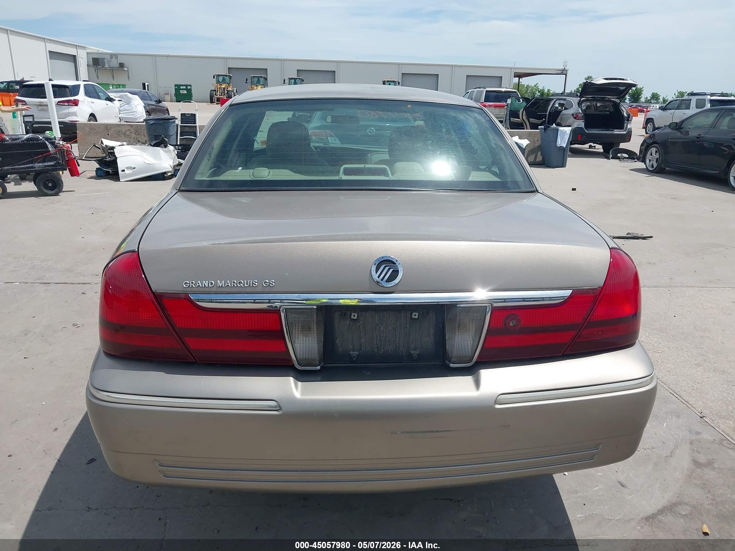 2004 Mercury Grand Marquis Gs Brown vin: 2MEFM74W24X630033