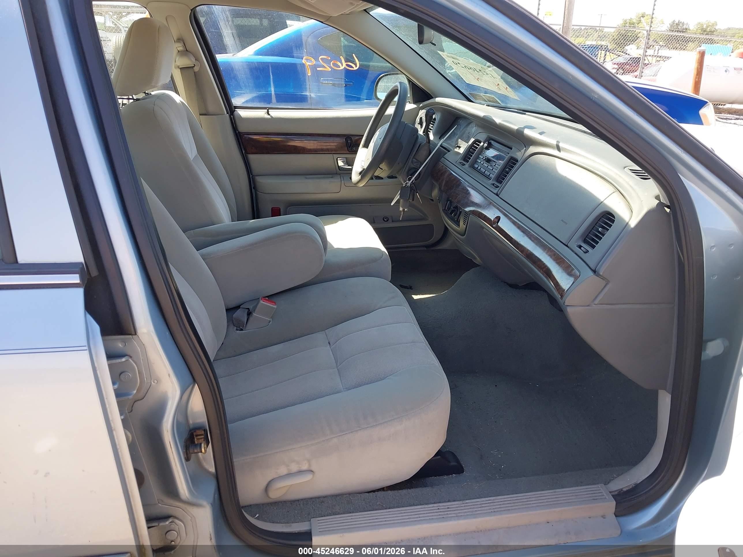 2005 Mercury Grand Marquis Gs Light Blue vin: 2MEFM74W25X622192