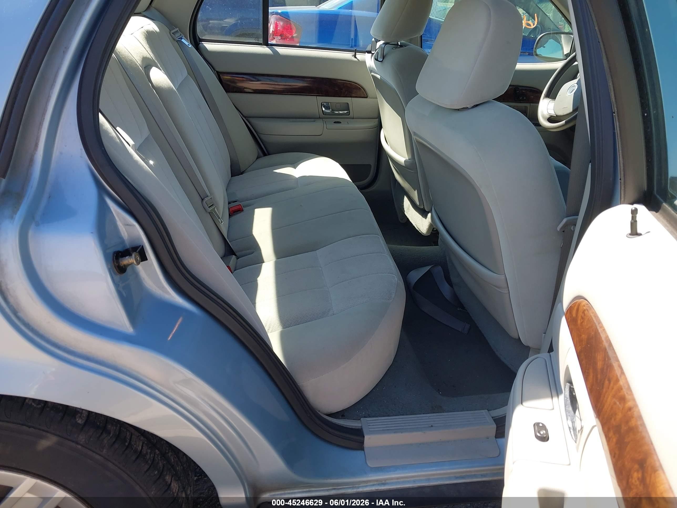 2005 Mercury Grand Marquis Gs Light Blue vin: 2MEFM74W25X622192