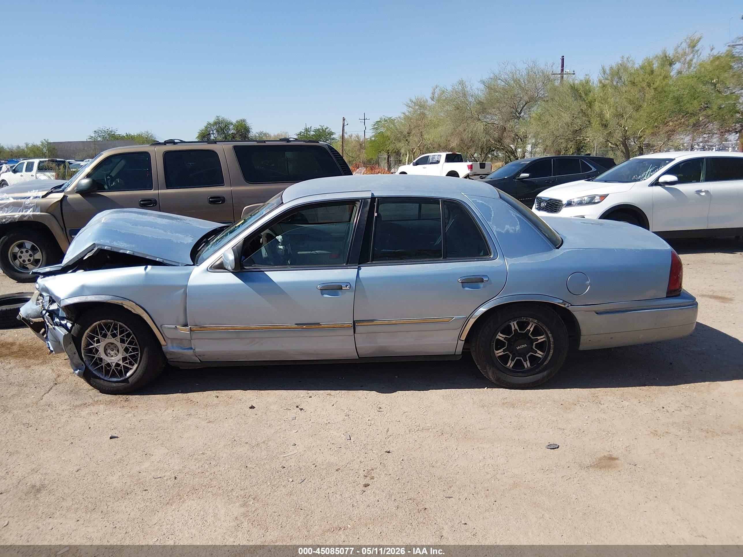 1998 Mercury Grand Marquis   Blue vin: 2MEFM74W2WX601487