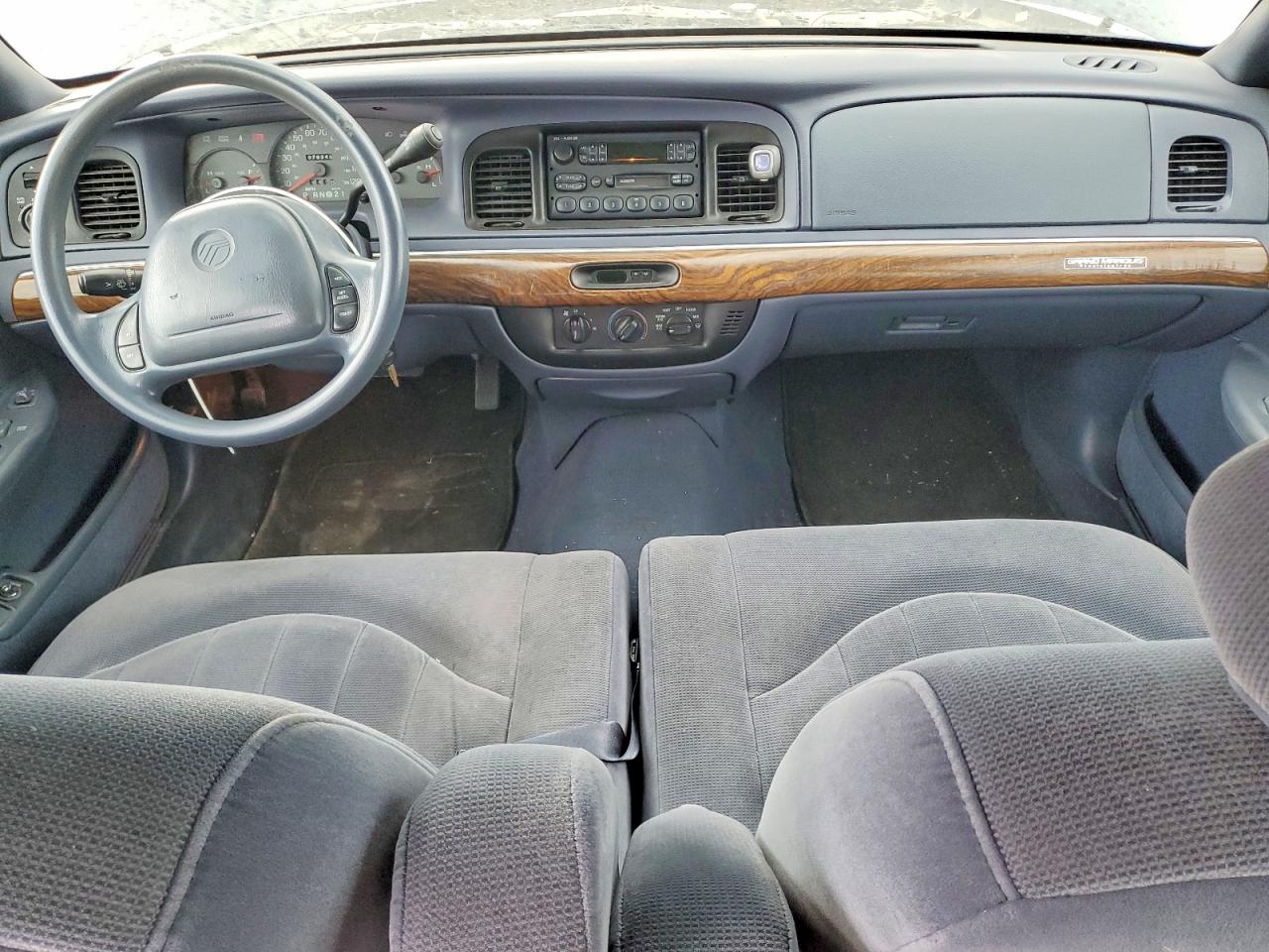 1998 Mercury Grand Marquis Blue vin: 2MEFM74W2WX616572