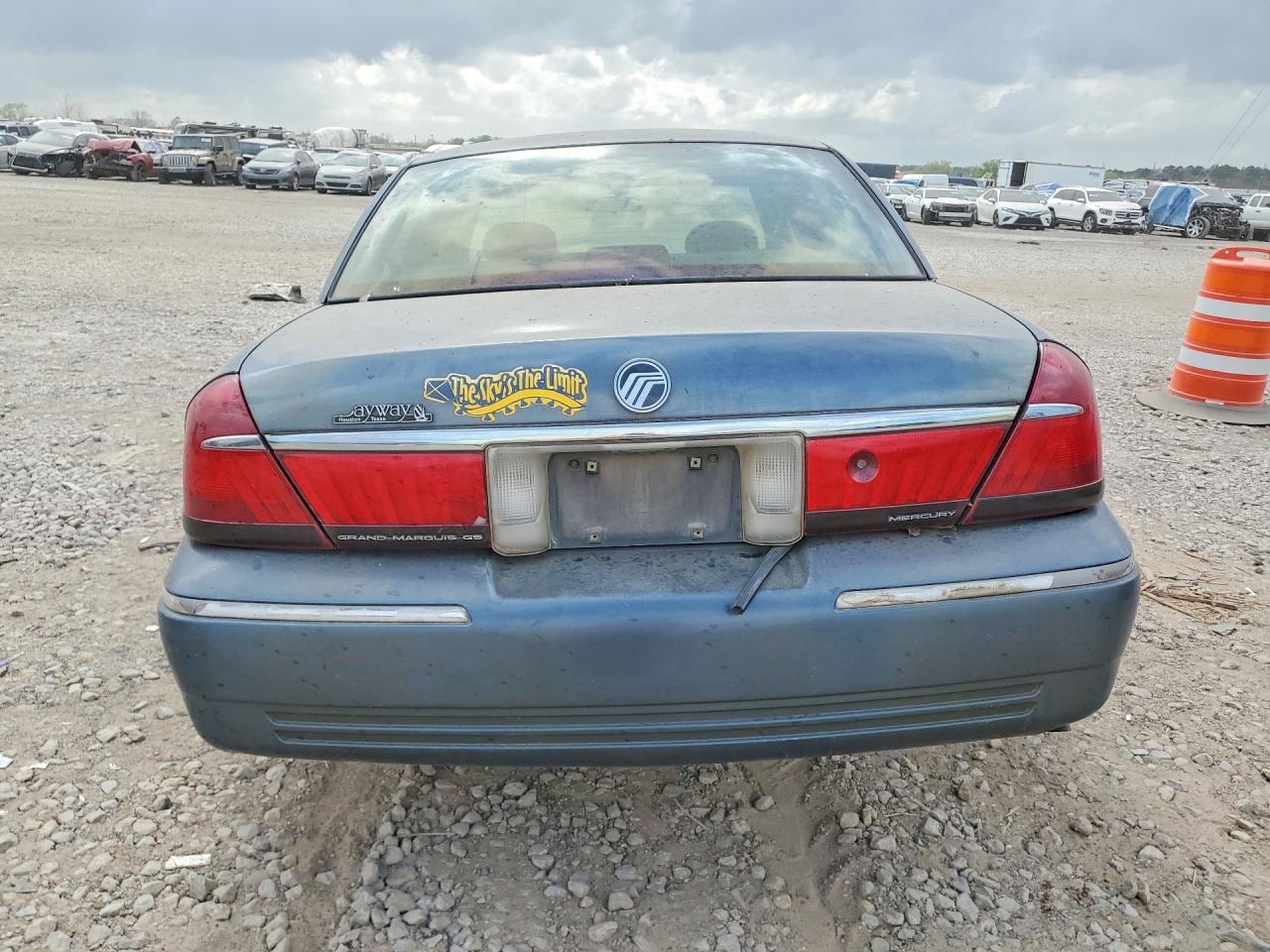 1998 Mercury Grand Marquis Blue vin: 2MEFM74W2WX616572