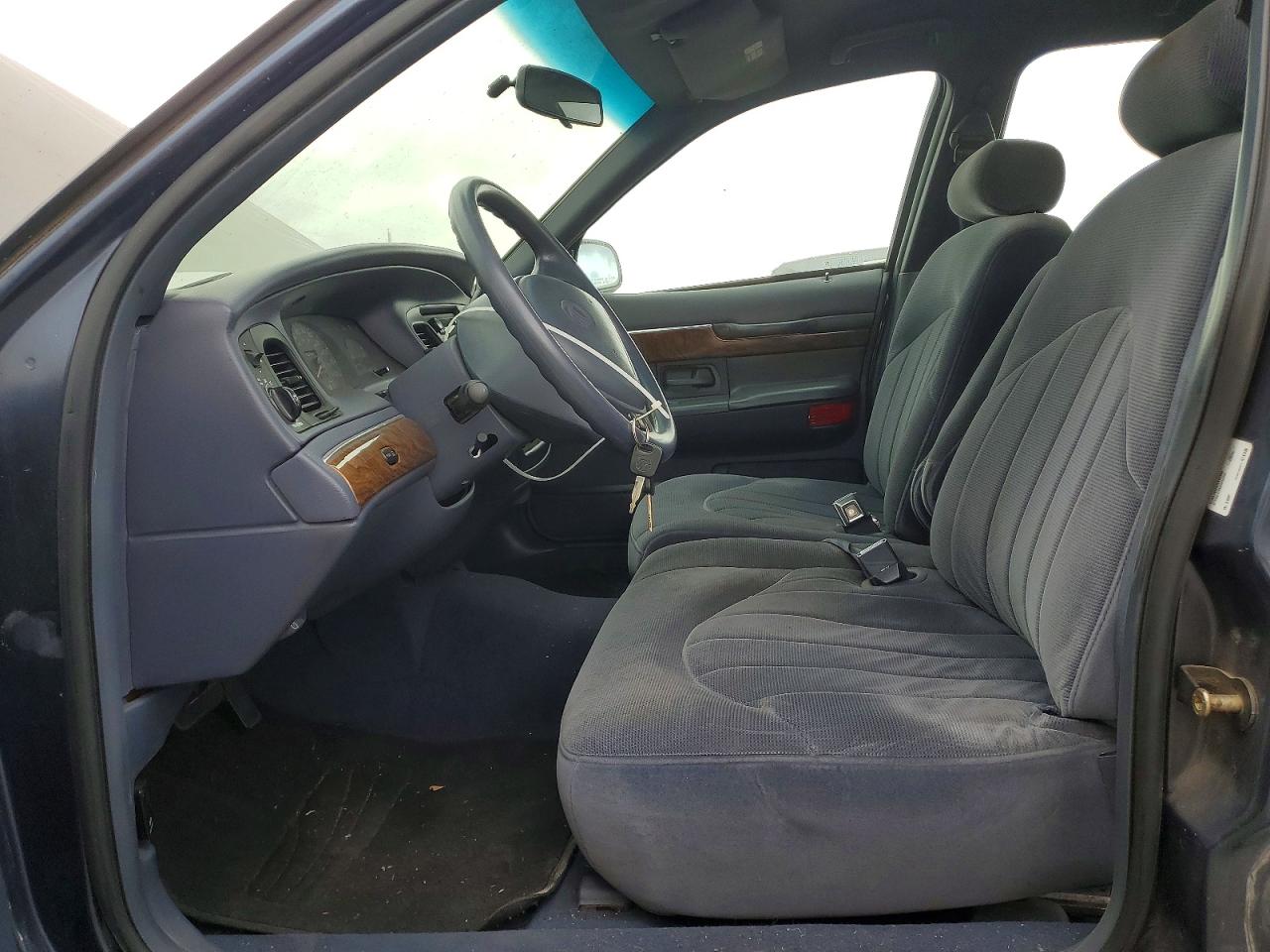 1998 Mercury Grand Marquis Blue vin: 2MEFM74W2WX616572