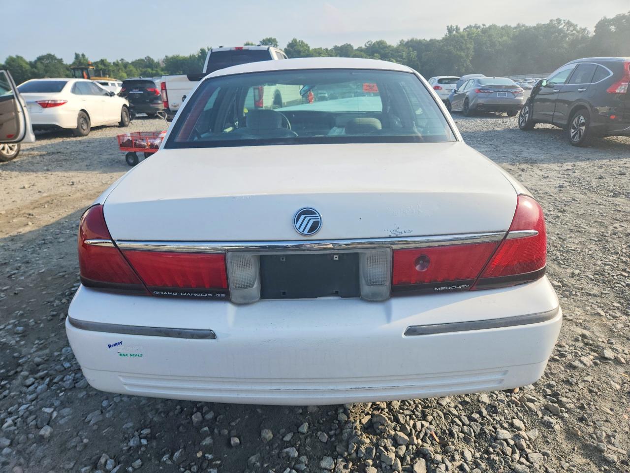 1998 Mercury Grand Marquis Gs Белый vin: 2MEFM74W2WX623246