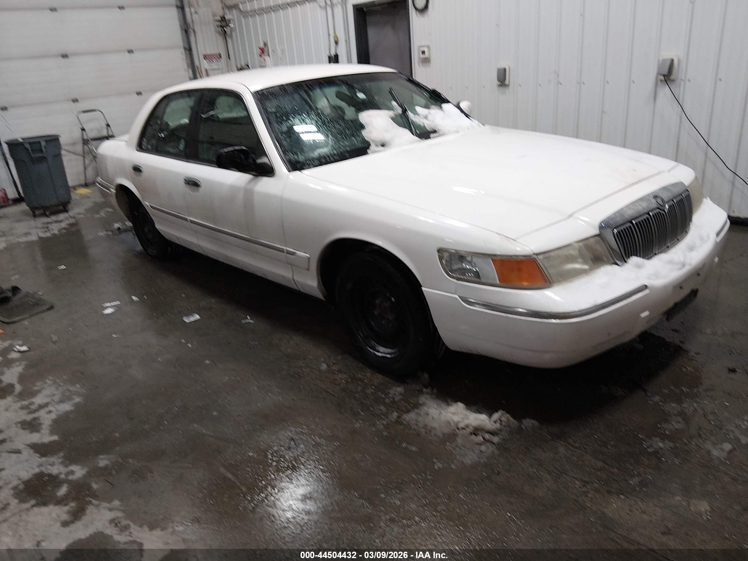 1998 Mercury Grand Marquis   White vin: 2MEFM74W2WX663715