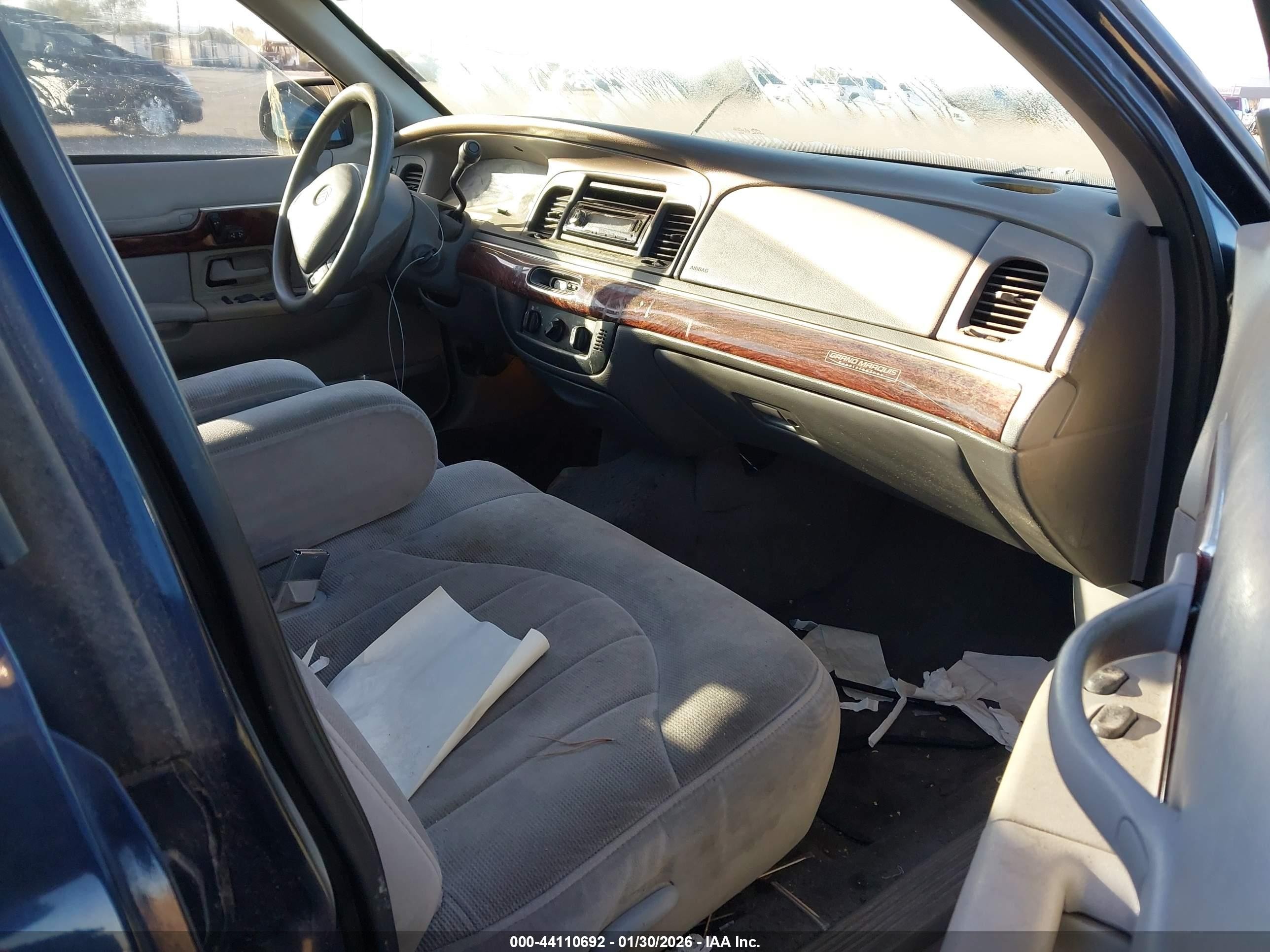2000 Mercury Grand Marquis Gs Dark Blue vin: 2MEFM74W2YX644424