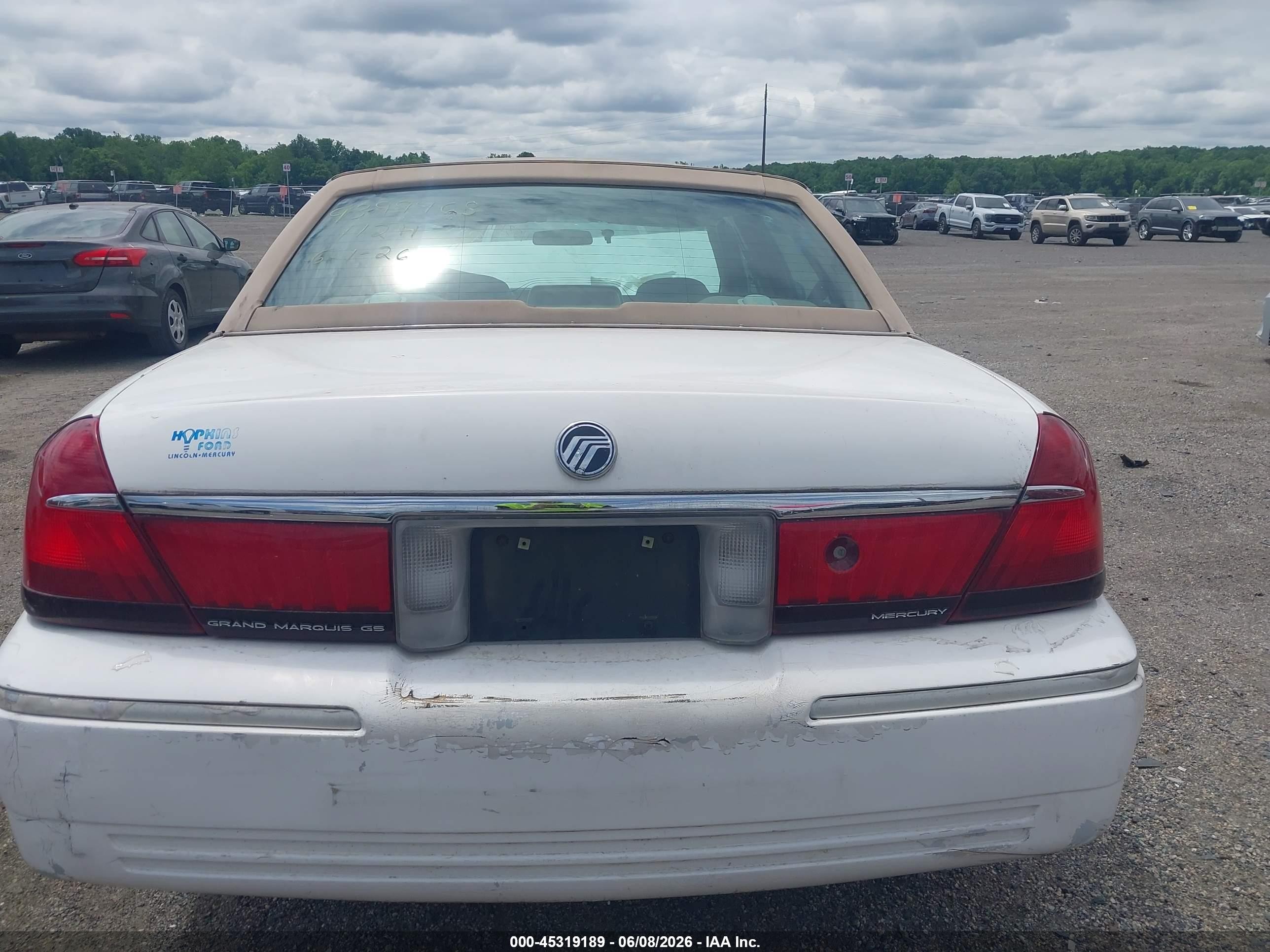 2000 Mercury Grand Marquis Gs White vin: 2MEFM74W2YX677147