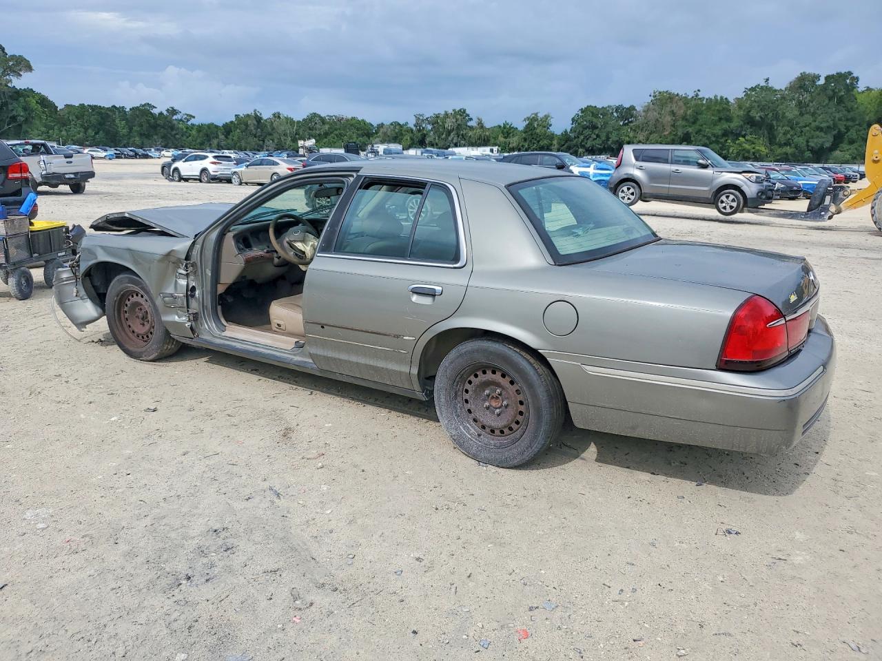 2002 Mercury Grand Marquis Gs Green vin: 2MEFM74W32X642172