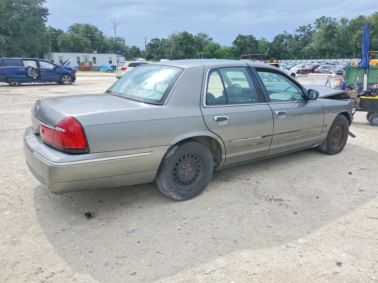 2002 Mercury Grand Marquis Gs Green vin: 2MEFM74W32X642172