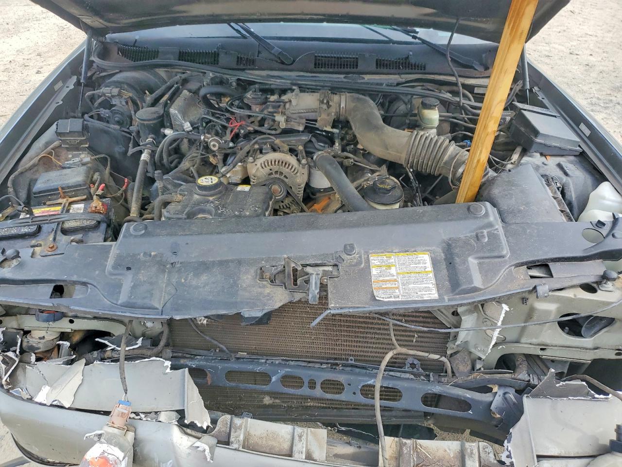 2002 Mercury Grand Marquis Gs Green vin: 2MEFM74W32X642172