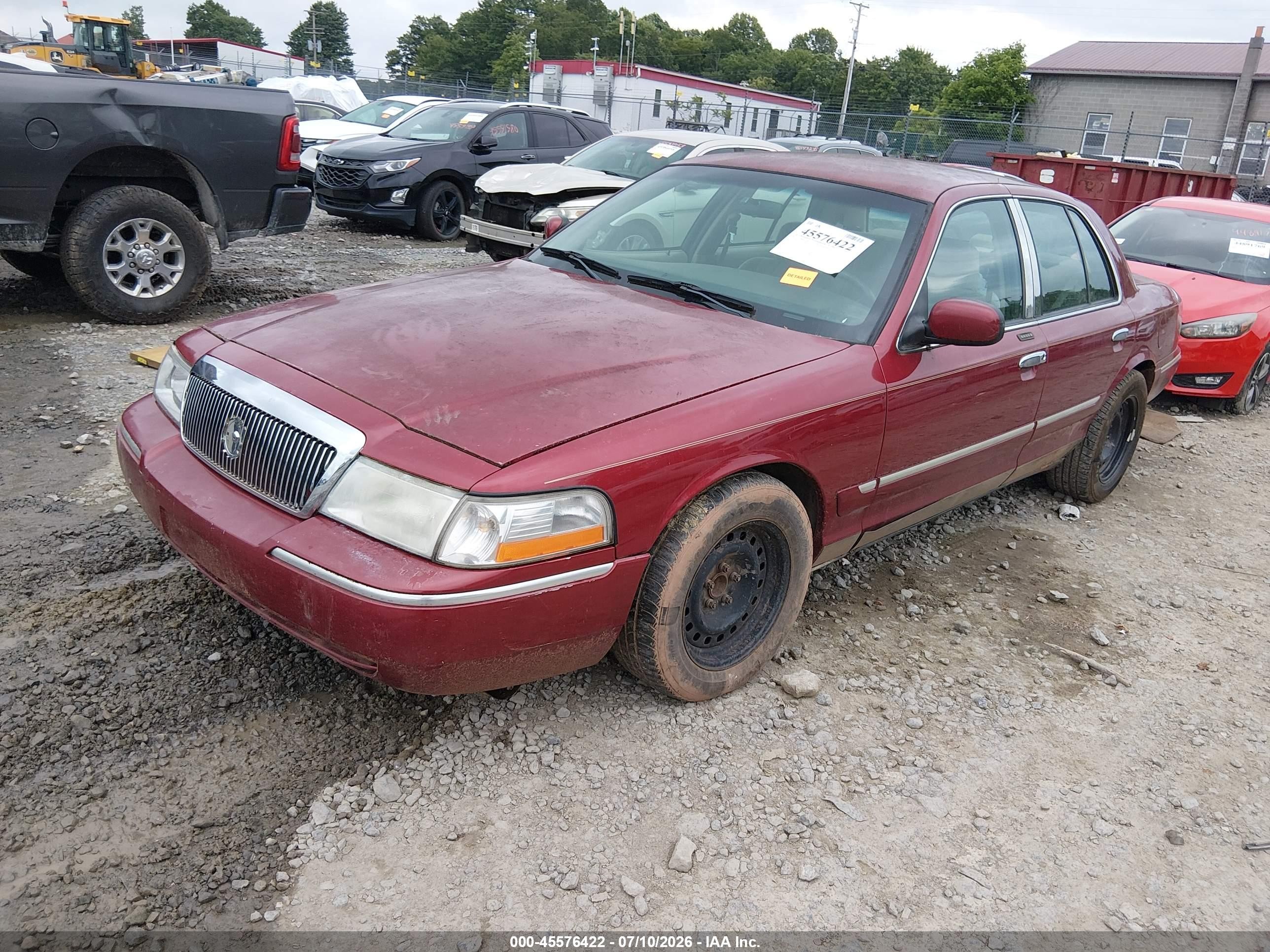 2003 Mercury Grand Marquis Gs Красный vin: 2MEFM74W33X608623