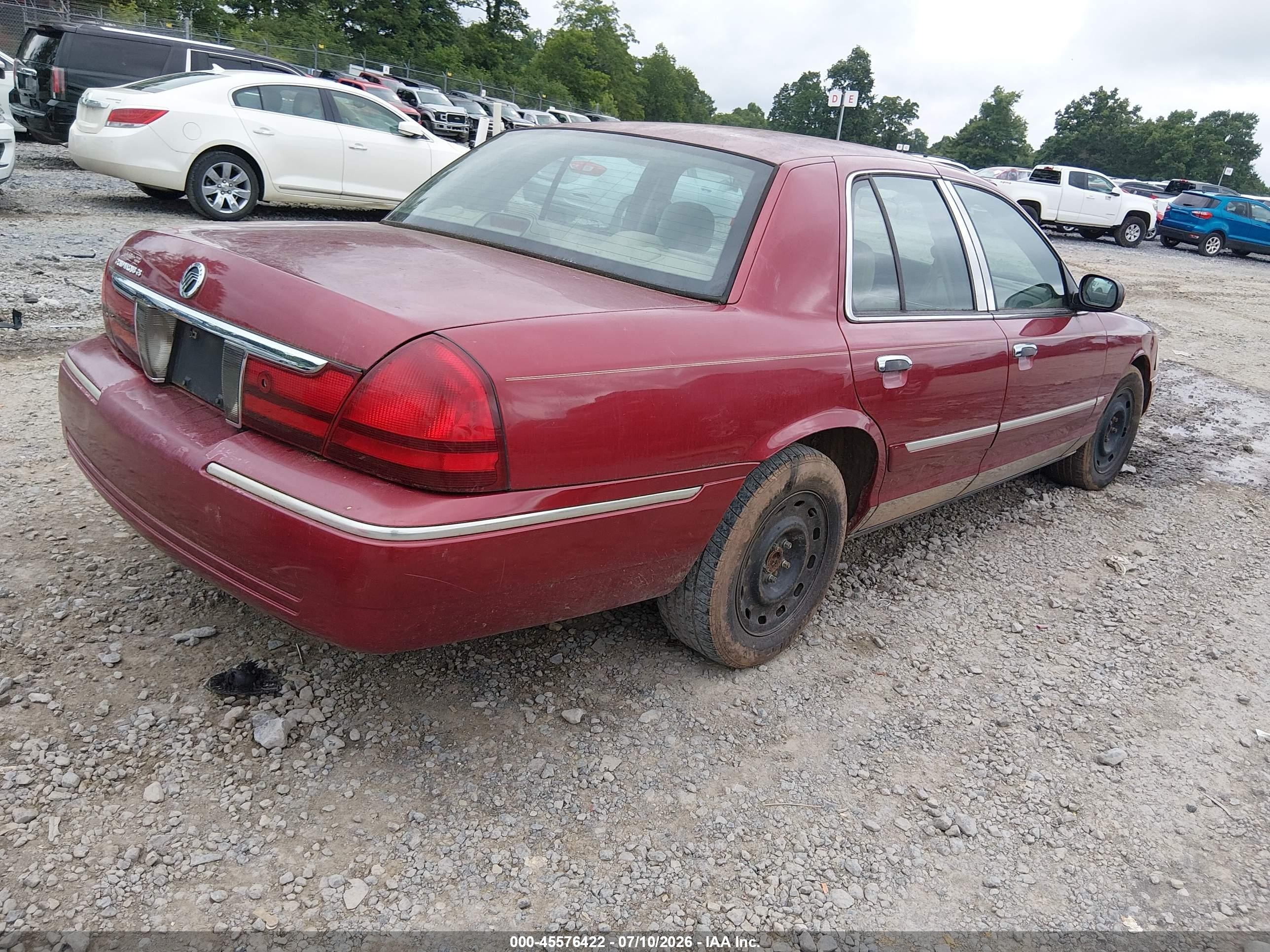 2003 Mercury Grand Marquis Gs Красный vin: 2MEFM74W33X608623