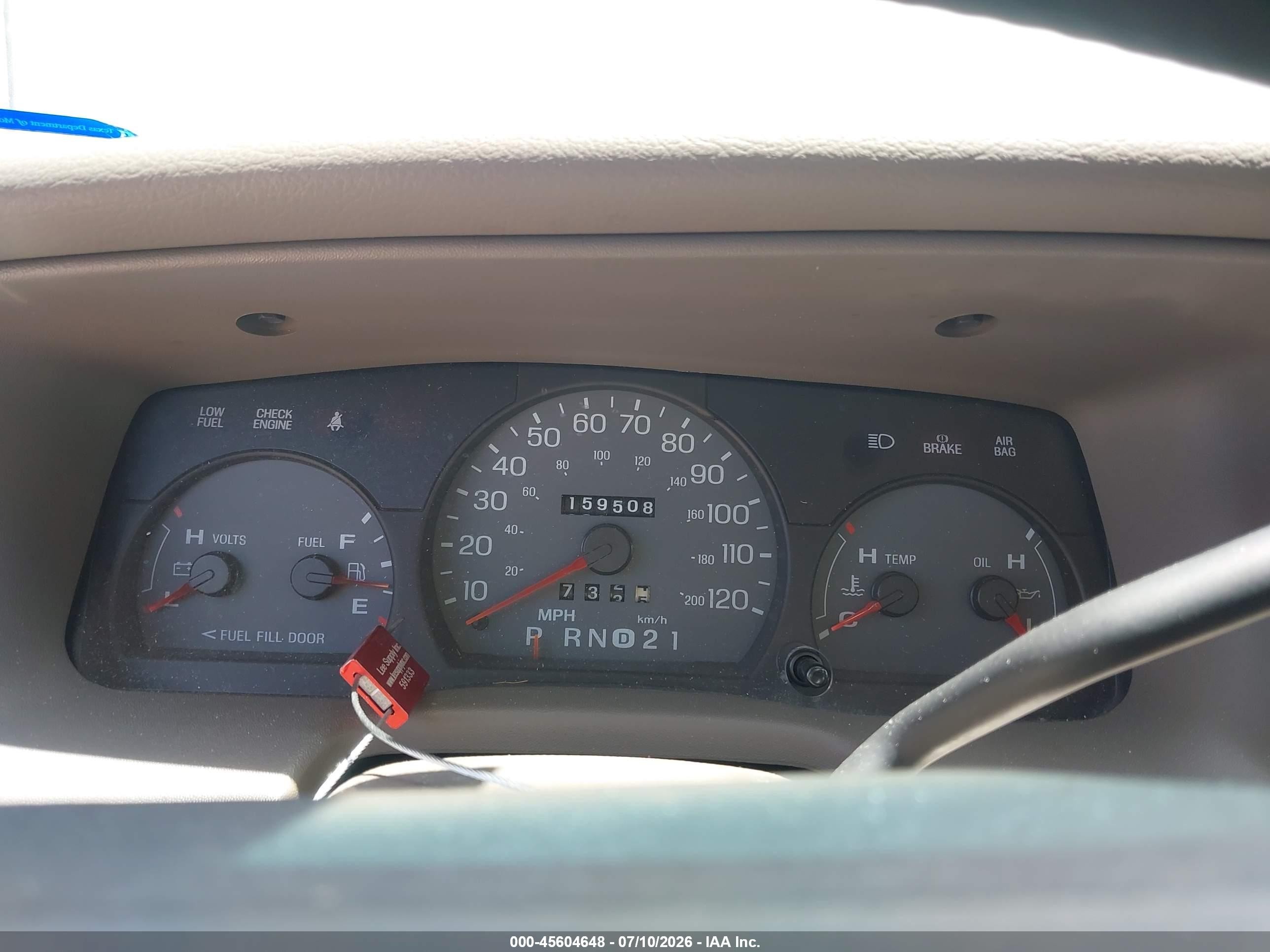 2003 Mercury Grand Marquis Gs Белый vin: 2MEFM74W33X635675