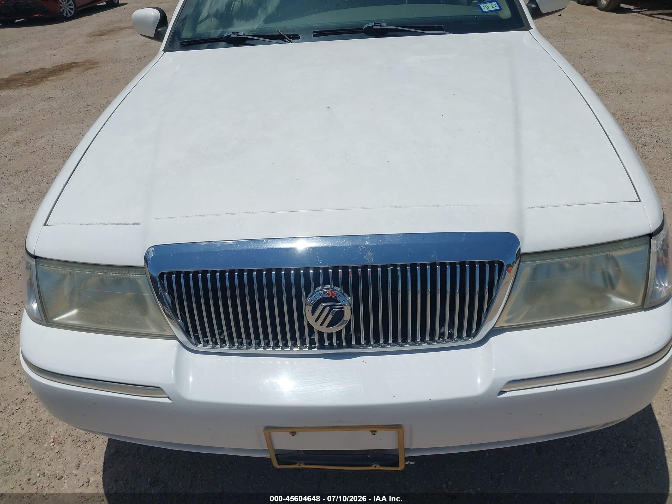 2003 Mercury Grand Marquis Gs Белый vin: 2MEFM74W33X635675