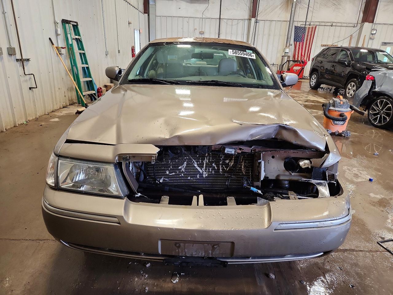 2004 Mercury Grand Marquis Gs Gray vin: 2MEFM74W34X678639
