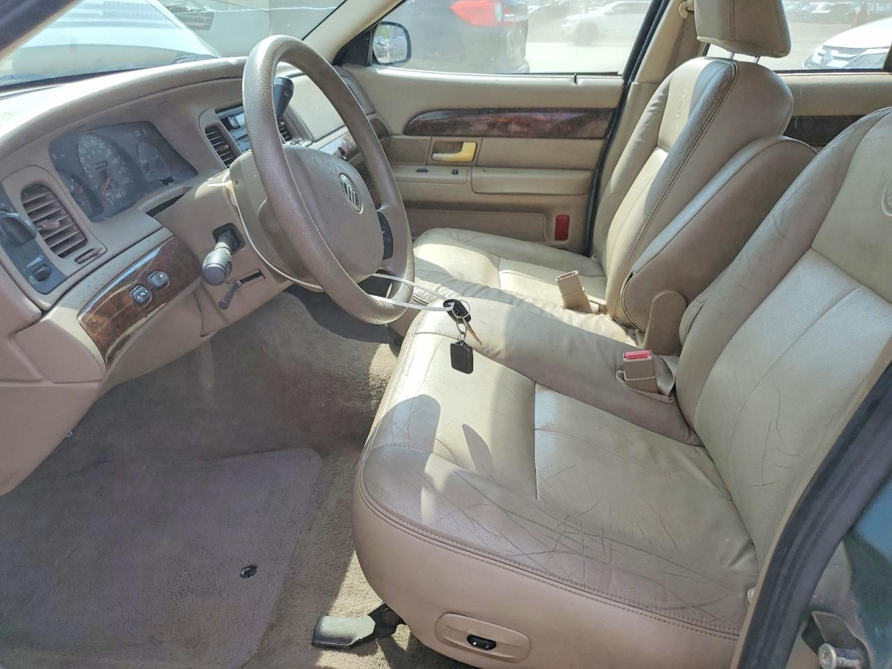 2005 Mercury Grand Marquis Gs Two Tone vin: 2MEFM74W35X604493