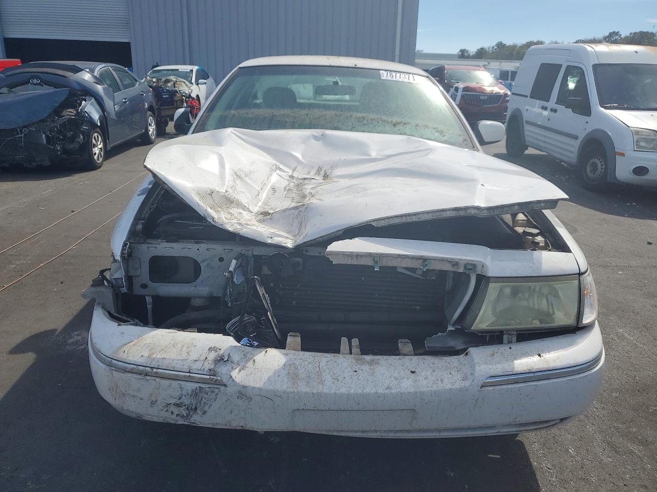 2005 Mercury Grand Marquis Gs White vin: 2MEFM74W35X673264
