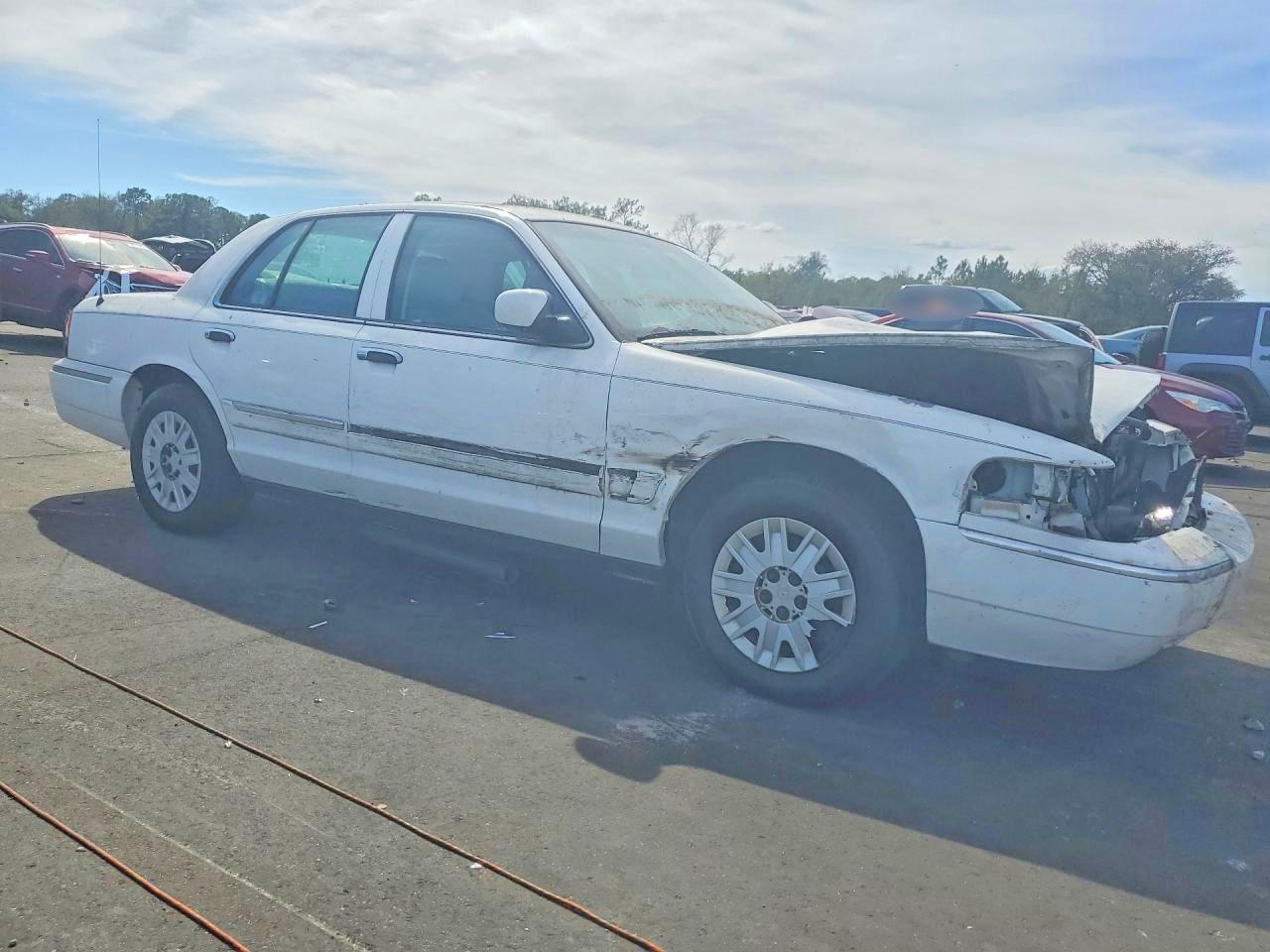 2005 Mercury Grand Marquis Gs White vin: 2MEFM74W35X673264
