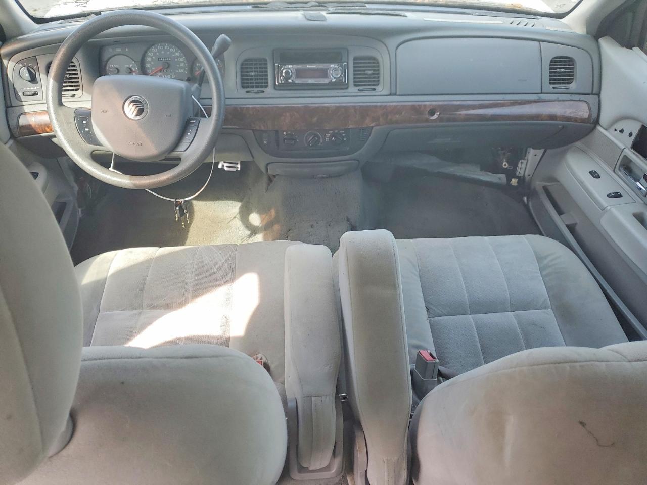 2005 Mercury Grand Marquis Gs White vin: 2MEFM74W35X673264