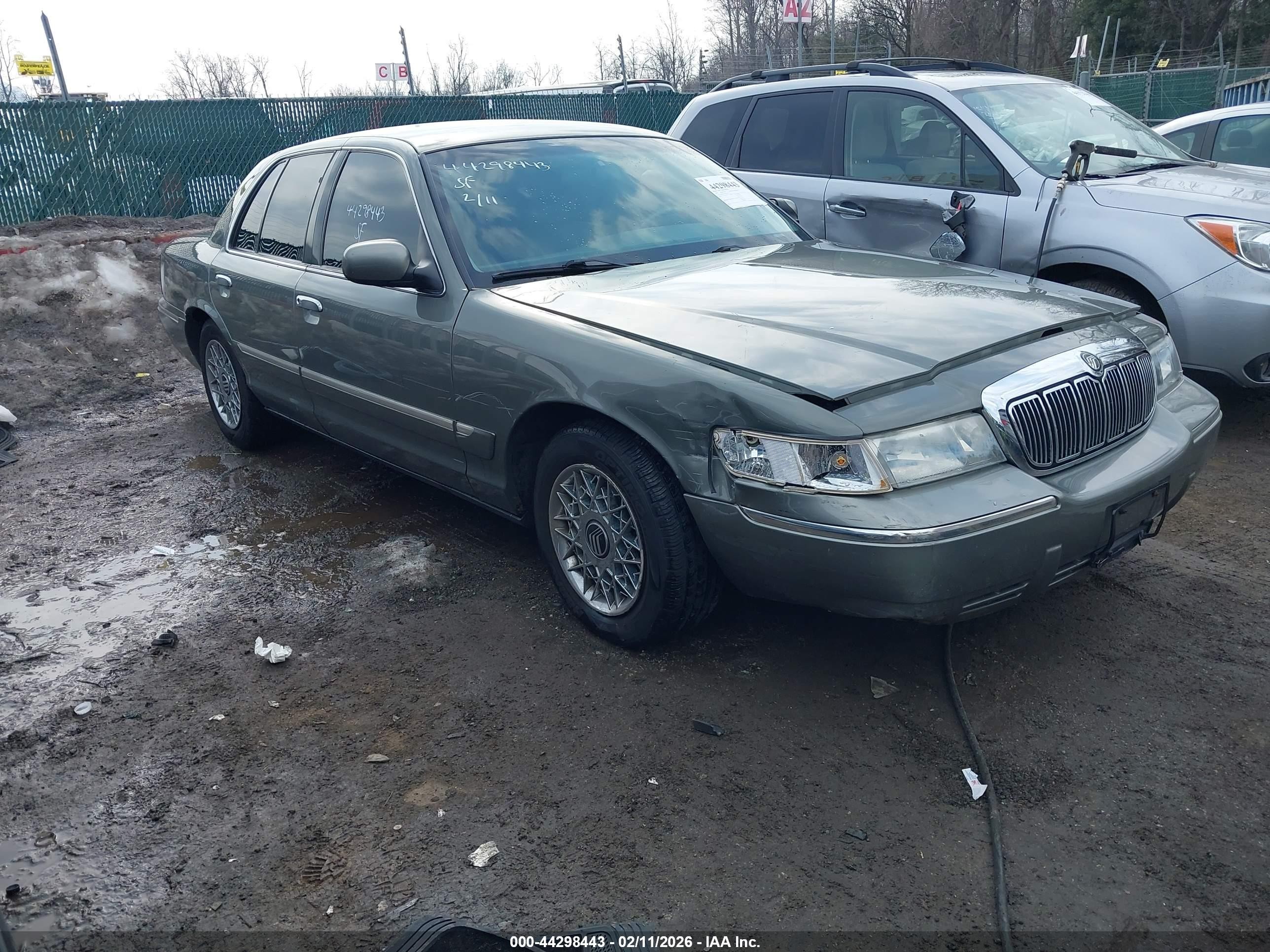 1998 Mercury Grand Marquis   Gray vin: 2MEFM74W3WX633199
