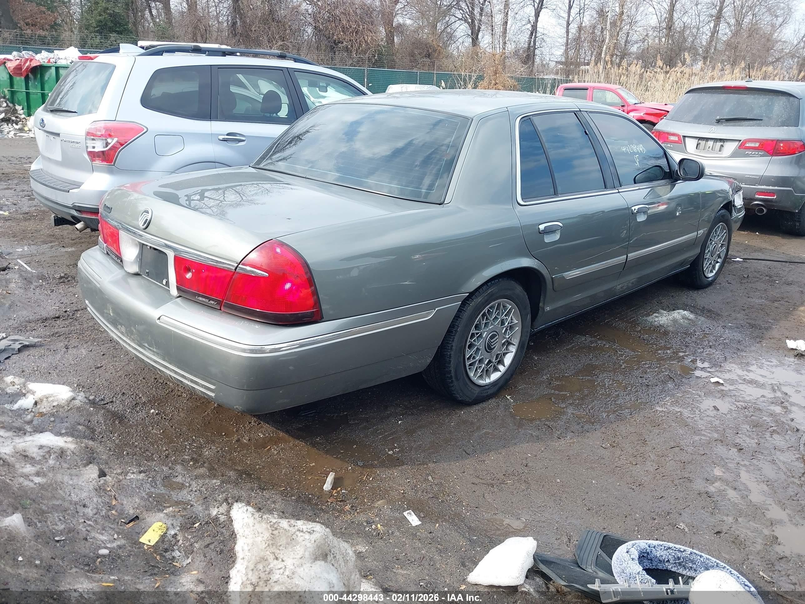 1998 Mercury Grand Marquis   Gray vin: 2MEFM74W3WX633199