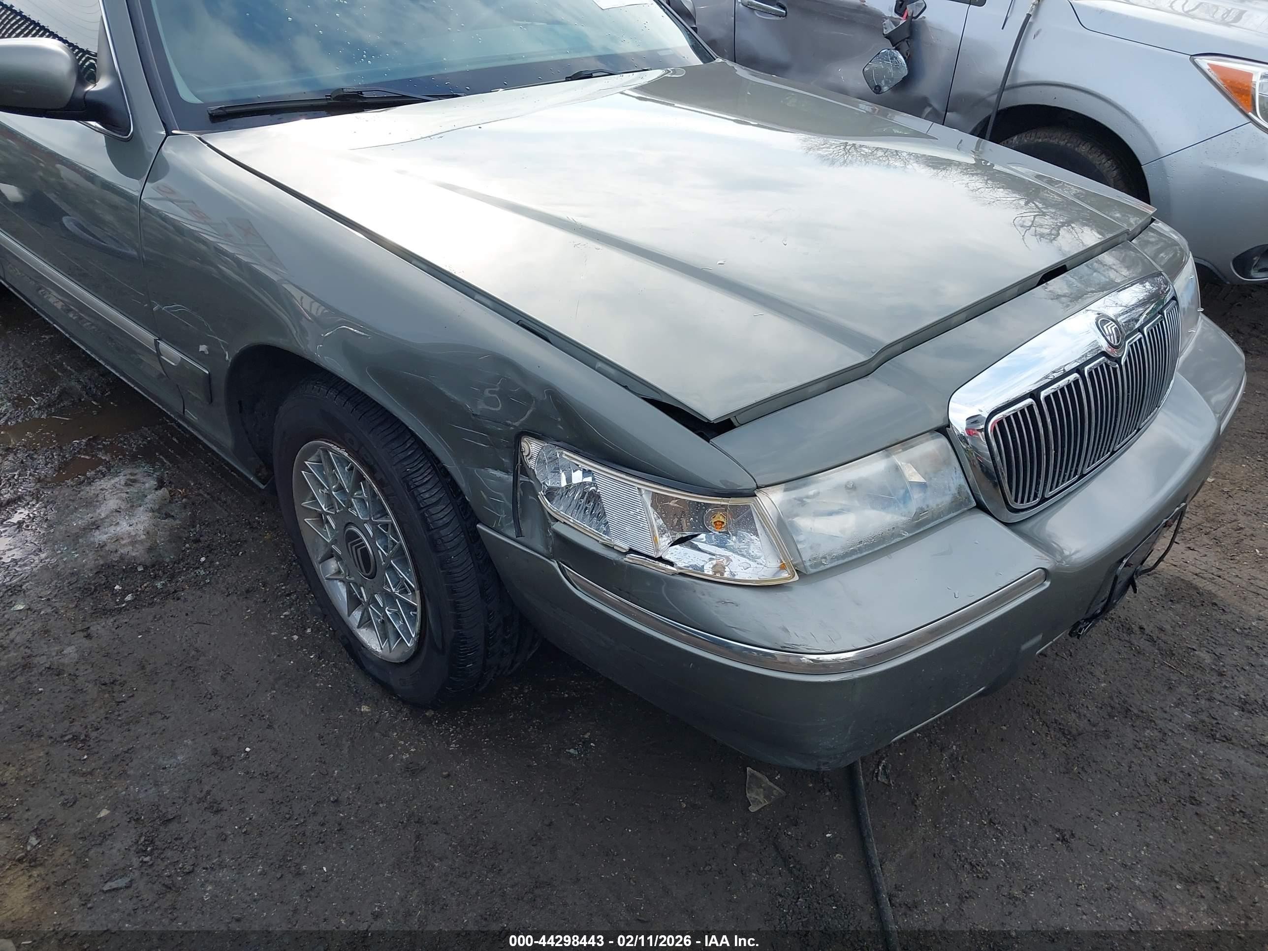 1998 Mercury Grand Marquis   Gray vin: 2MEFM74W3WX633199