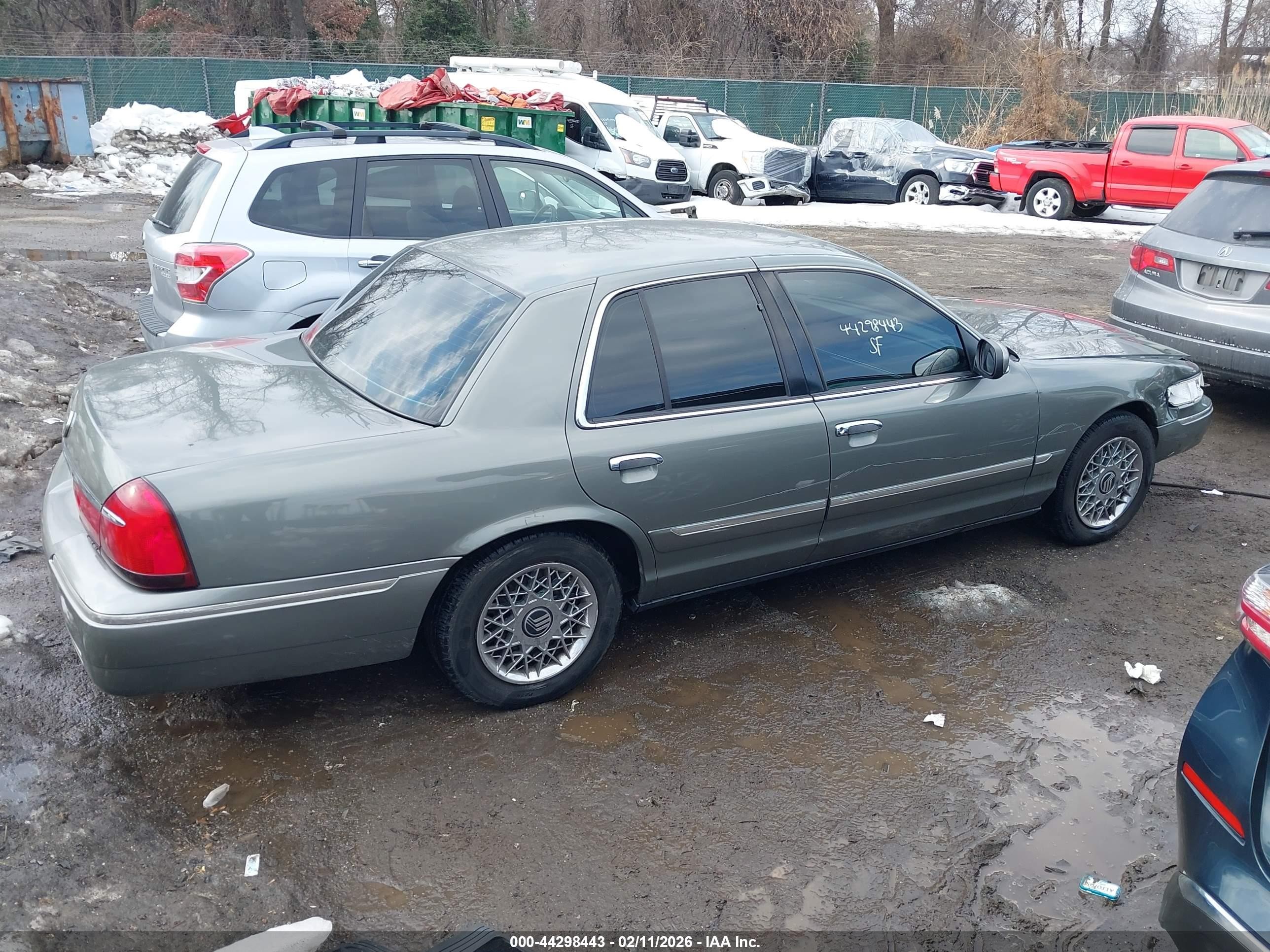 1998 Mercury Grand Marquis   Gray vin: 2MEFM74W3WX633199