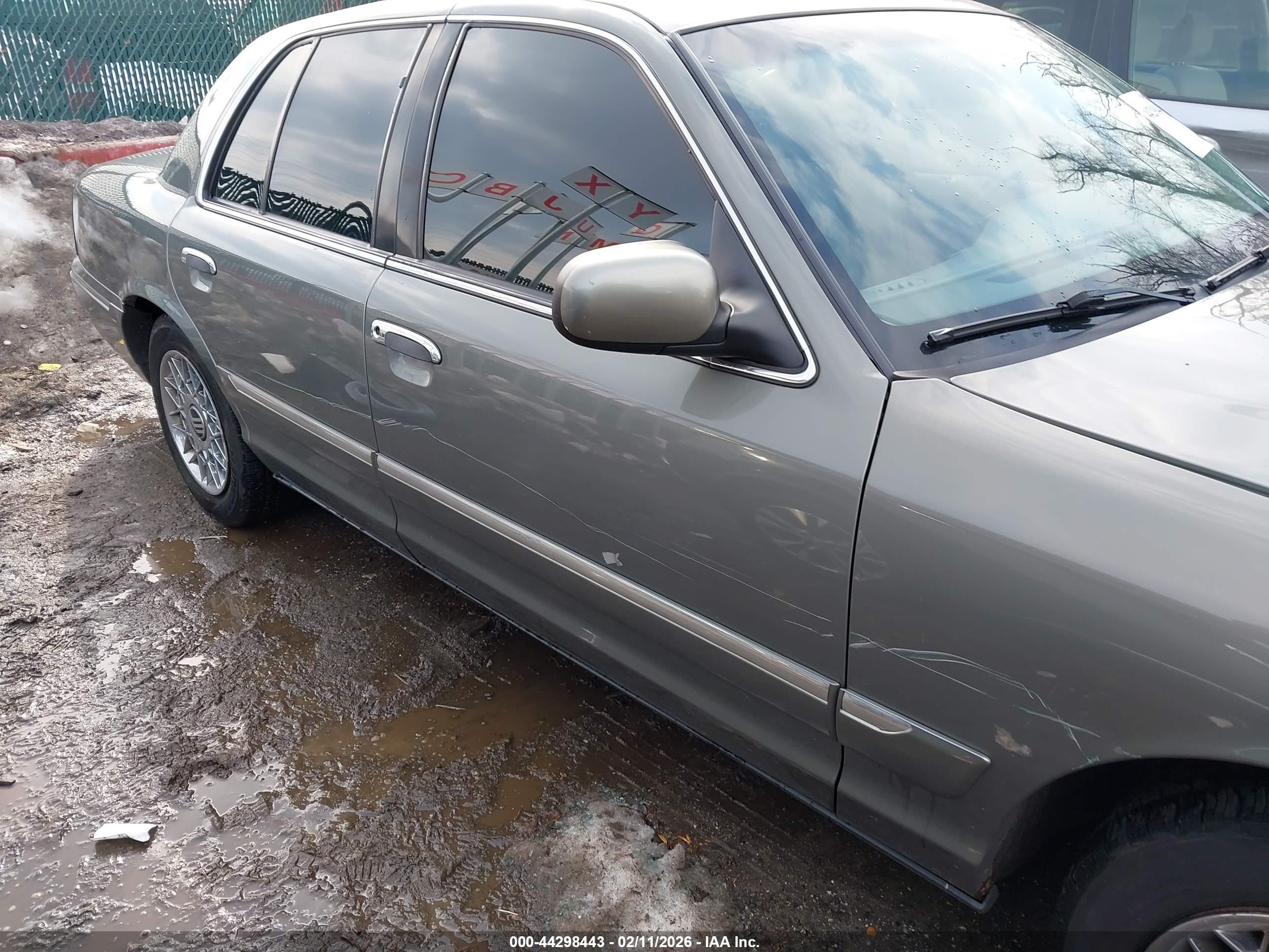 1998 Mercury Grand Marquis   Gray vin: 2MEFM74W3WX633199