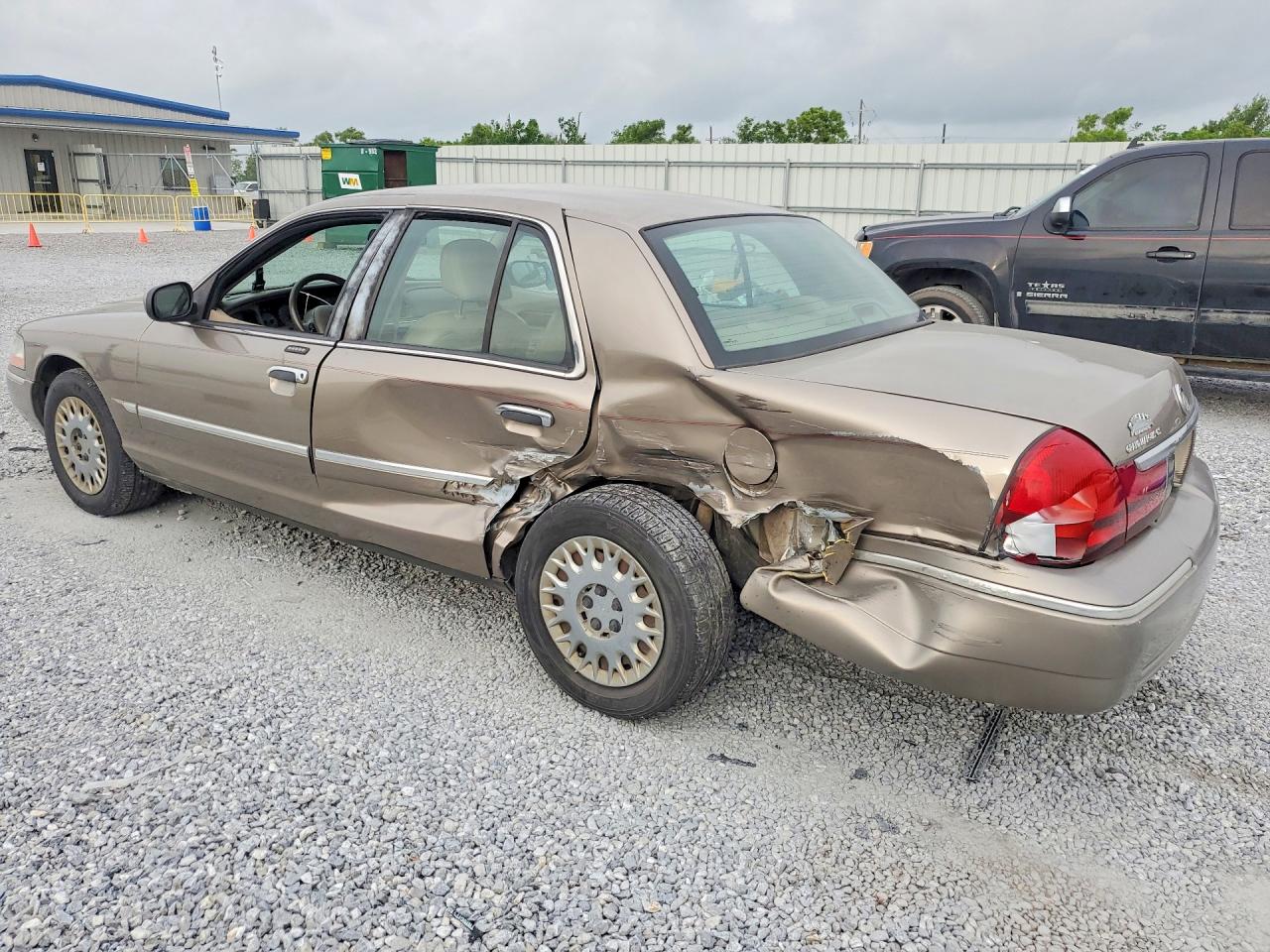 2003 Mercury Grand Marquis Gs Gold vin: 2MEFM74W43X653599