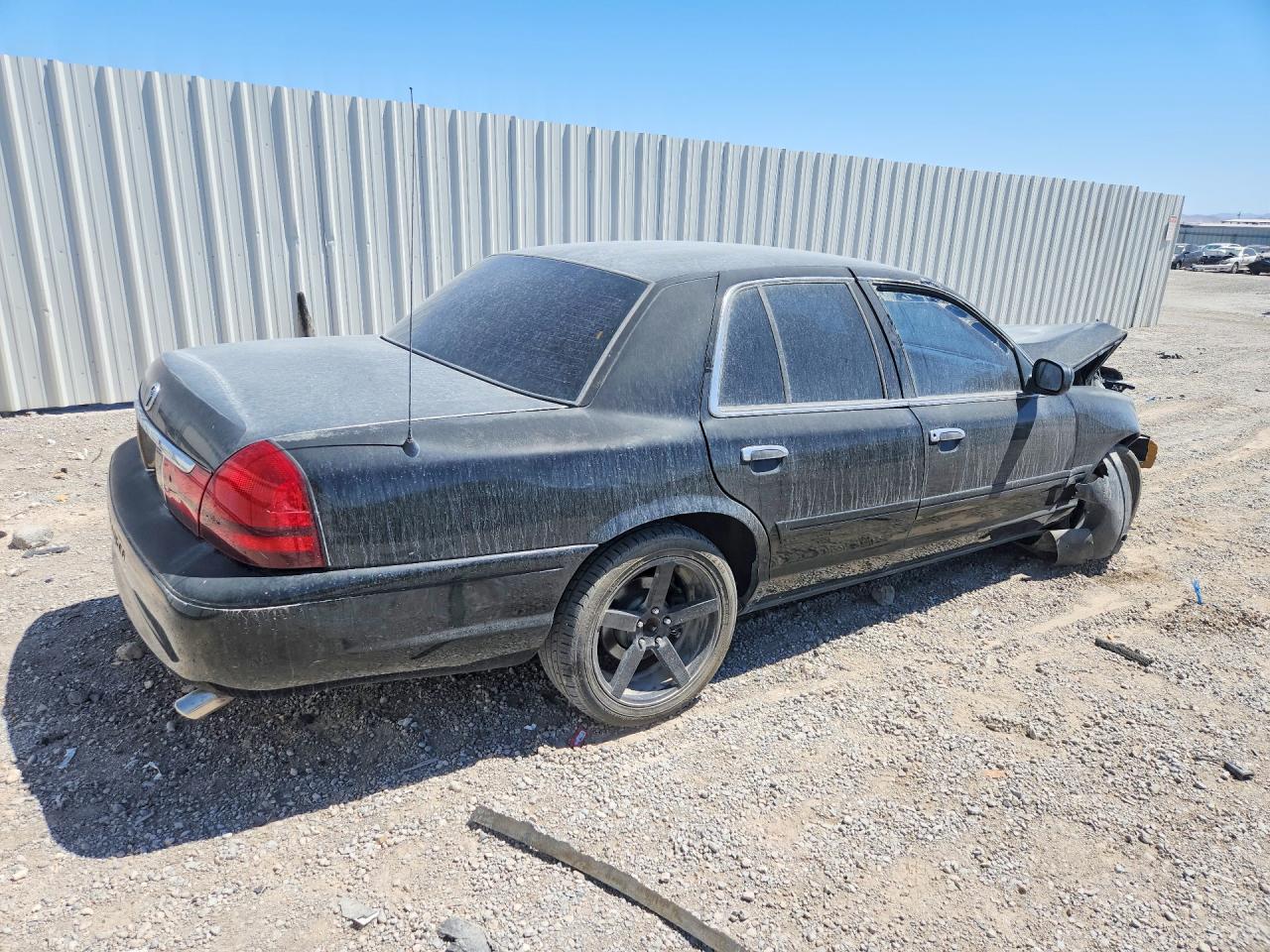 2005 Mercury Grand Marquis Gs Black vin: 2MEFM74W45X603742