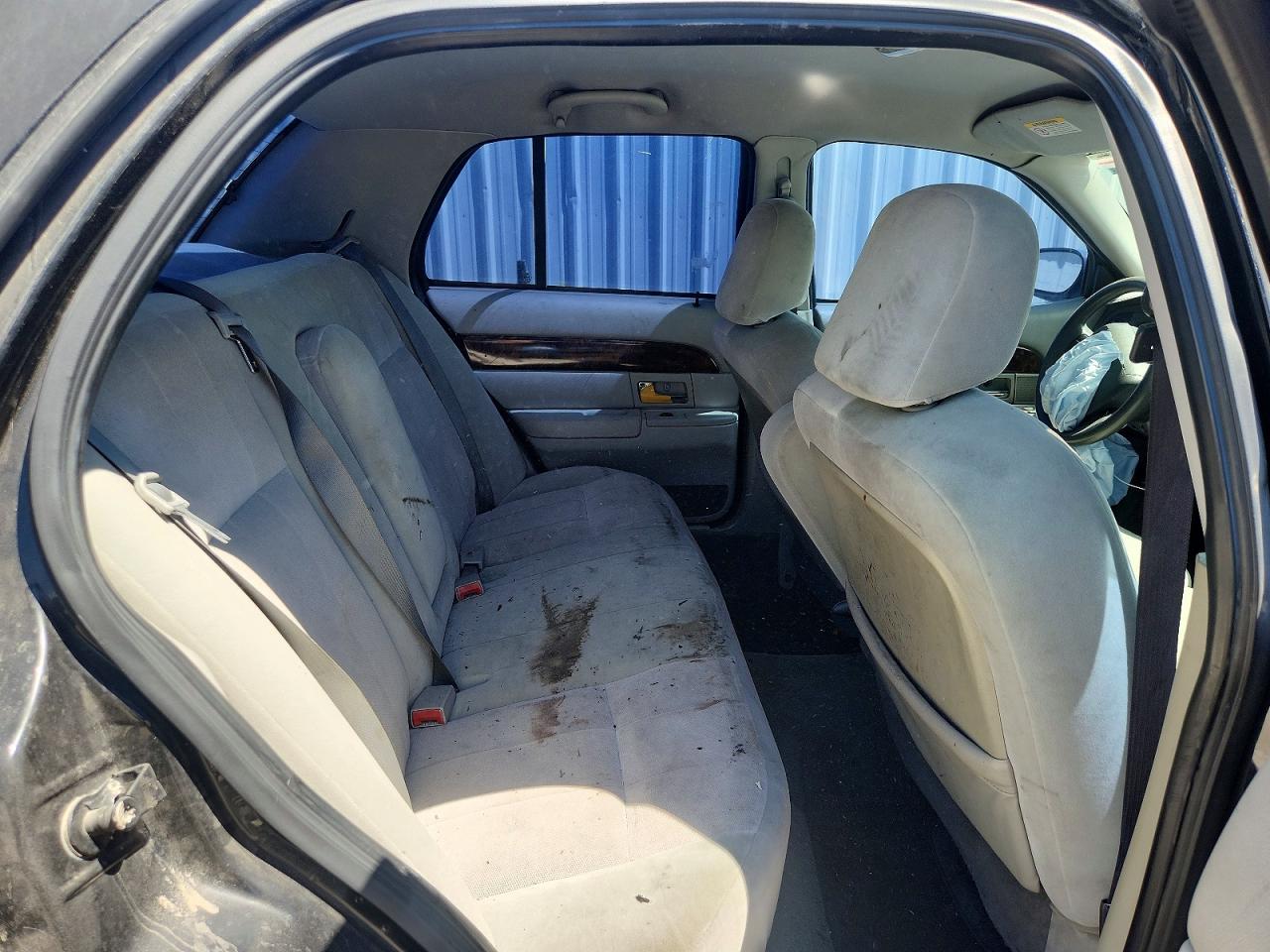 2005 Mercury Grand Marquis Gs Black vin: 2MEFM74W45X603742
