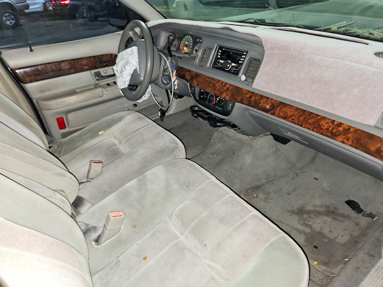 2005 Mercury Grand Marquis Gs Black vin: 2MEFM74W45X603742